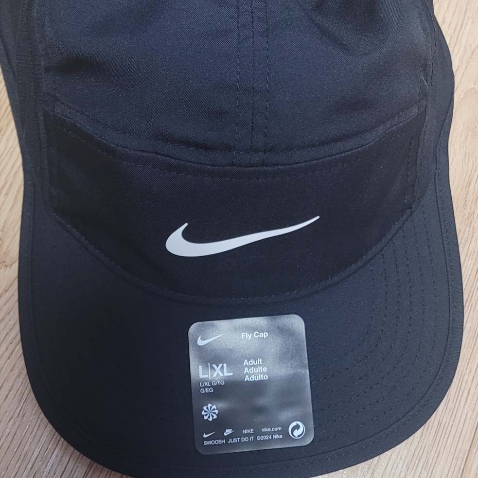 Nike Dri-Fit Fly Unstructured Swoosh Cap Black 착용 스타일