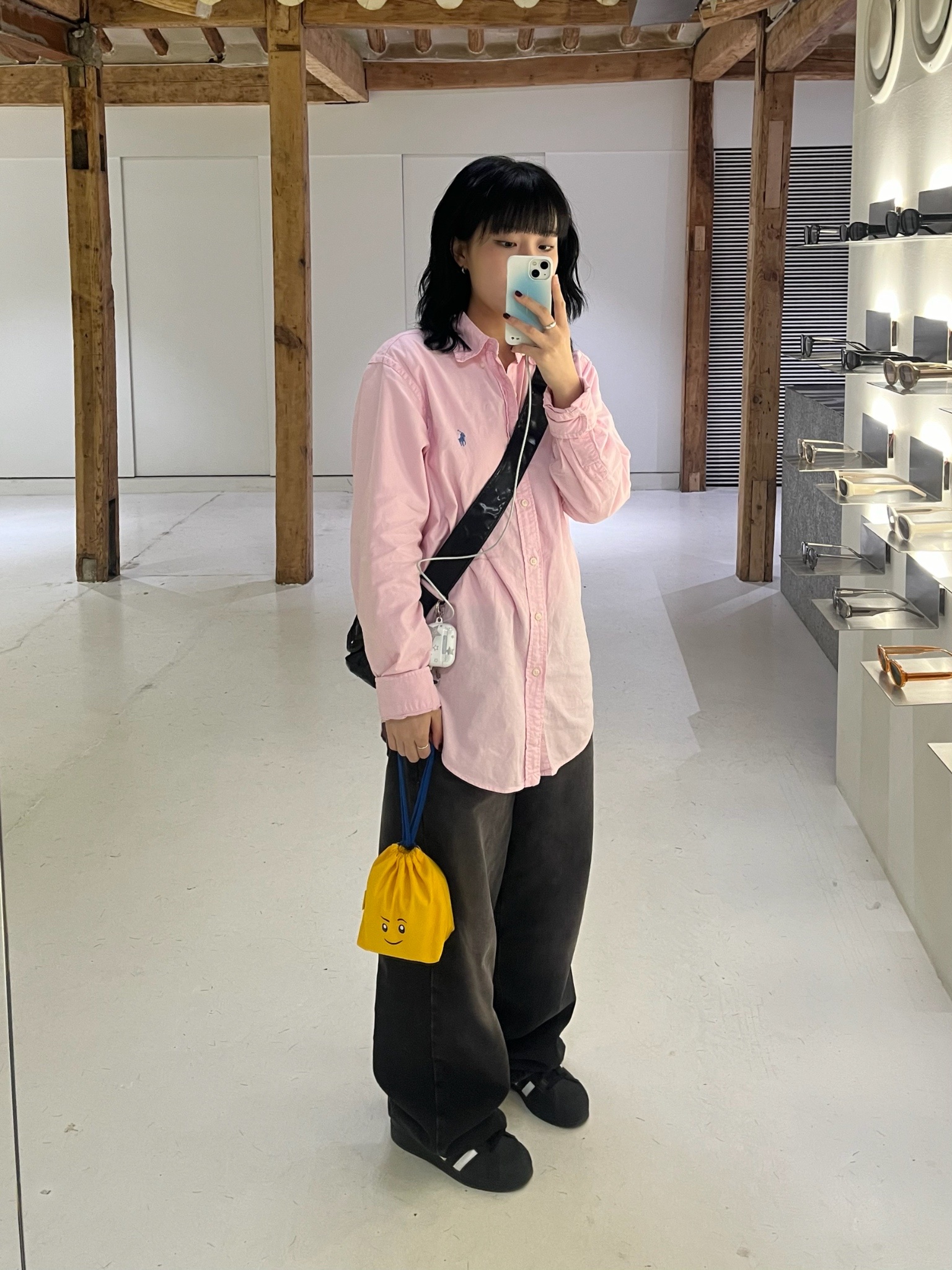 (J) Adidas Superstar Black White, [30% 적립] Polo Ralph Lauren Classic Fit Garment Dyed Oxford Shirt White 착용 스타일 - 1