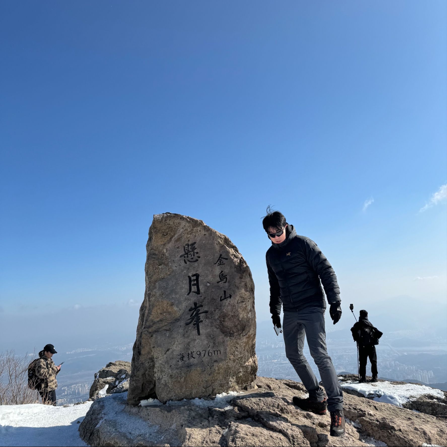 Arc'teryx Thorium AR Hoody 24K Black 착용 스타일