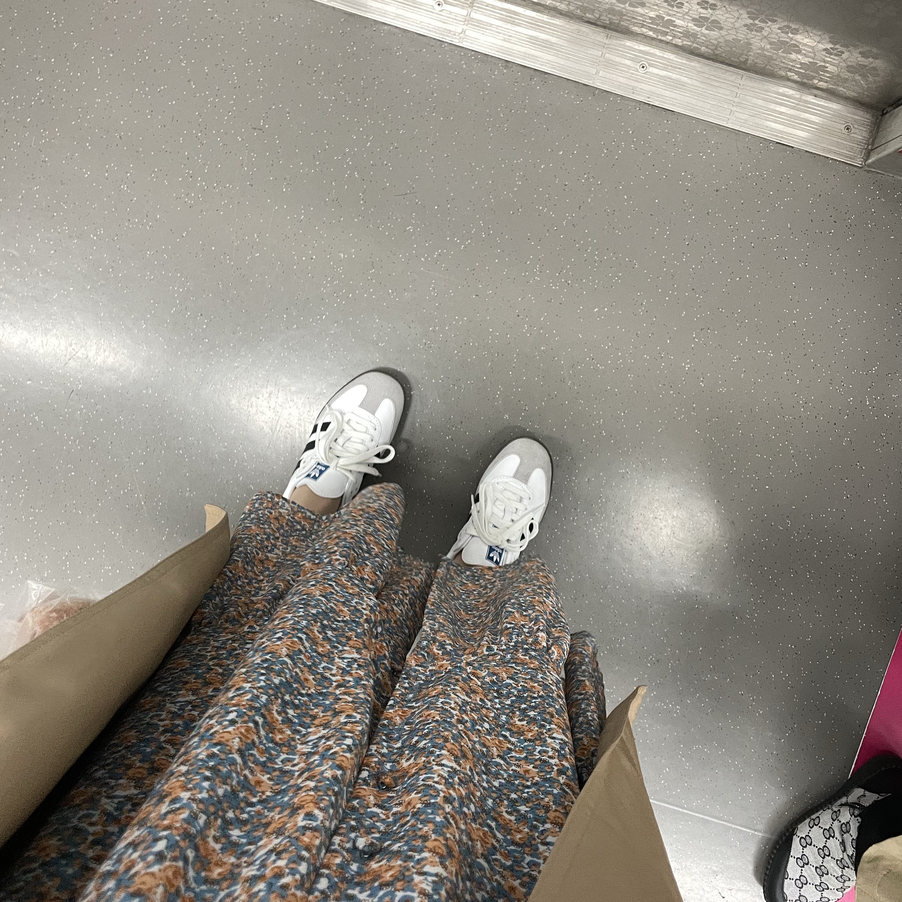 Adidas Samba OG Cloud White 착용 스타일
