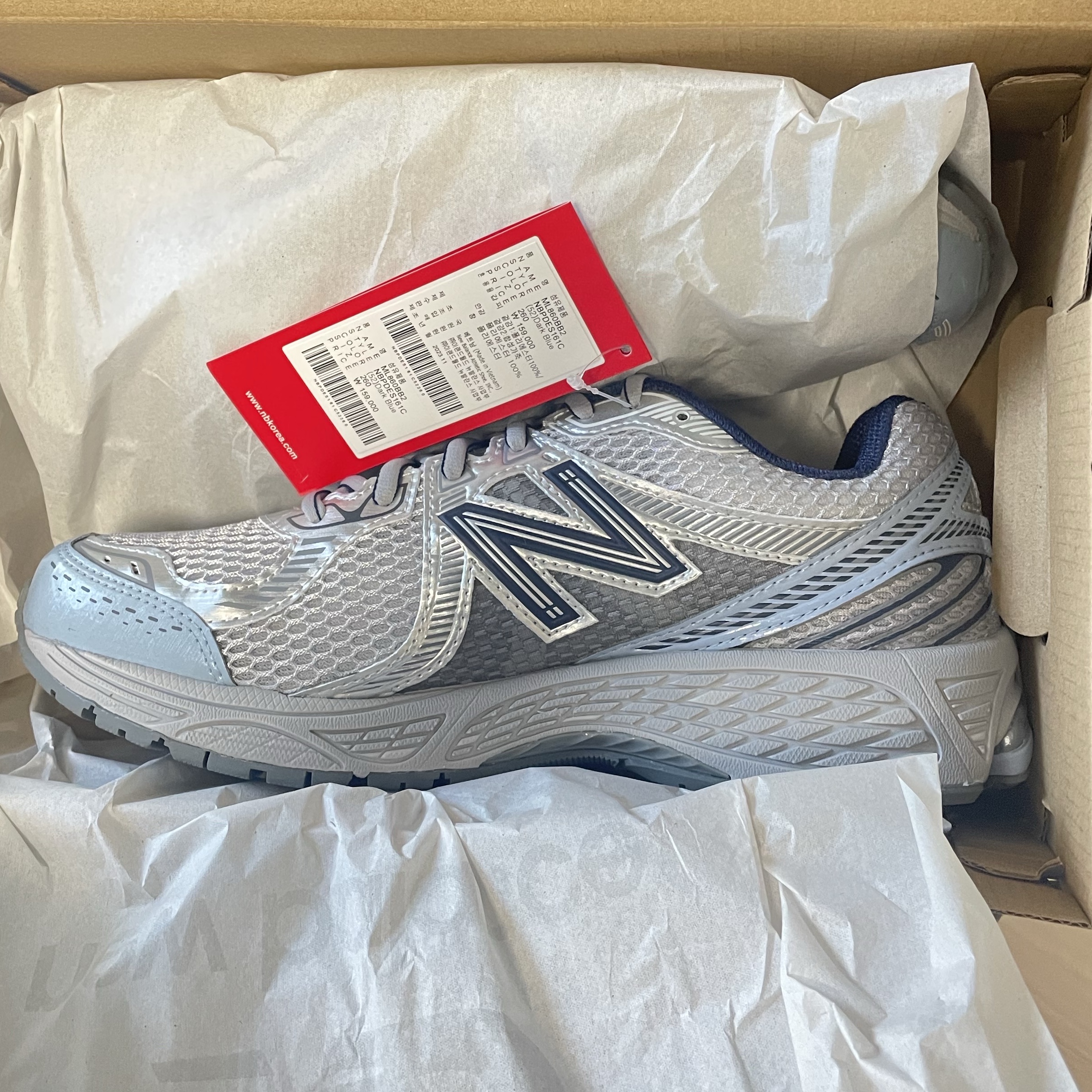 New Balance 860v2 Arctic Grey 착용 스타일