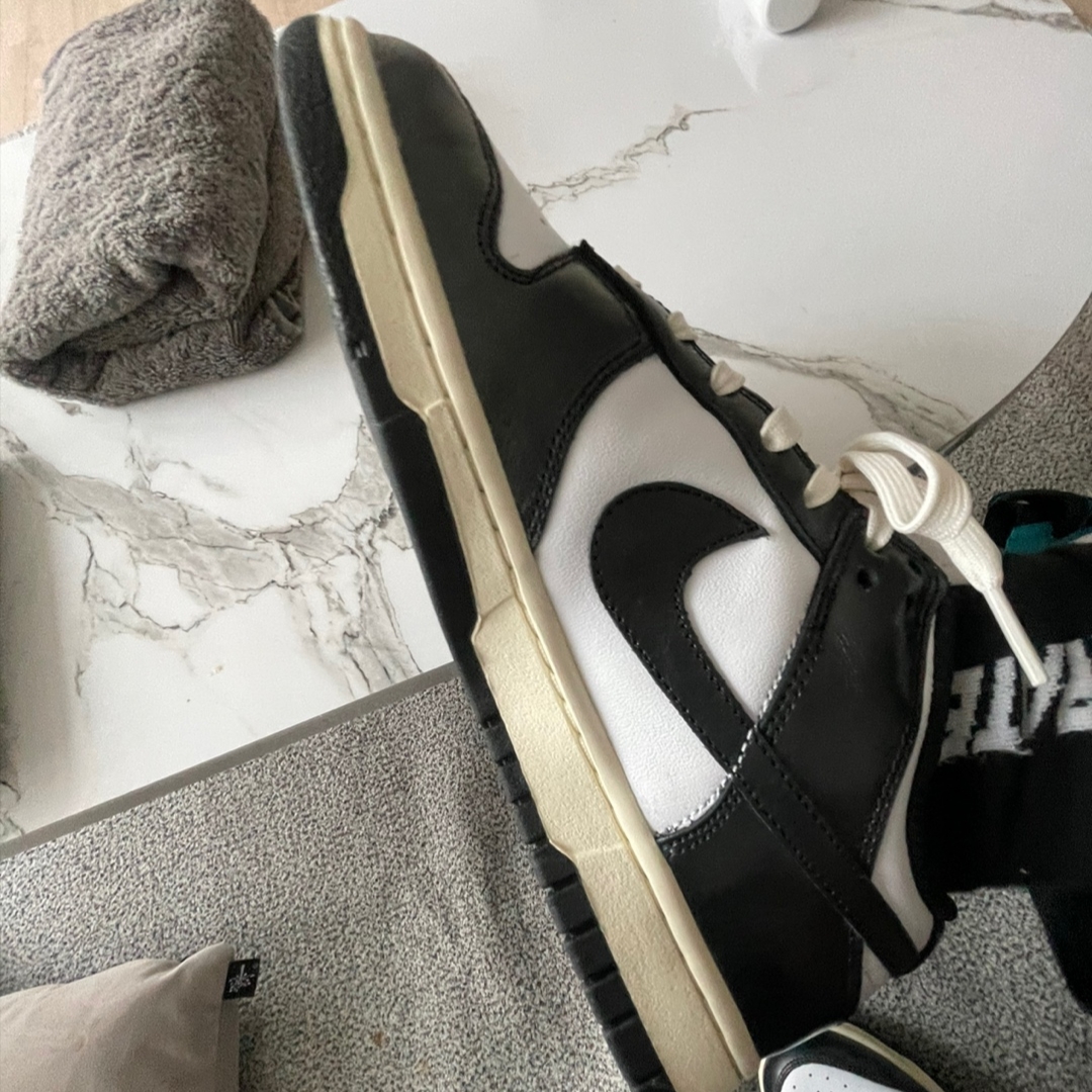 (W) Nike Dunk Low Vintage Black and White 착용 스타일