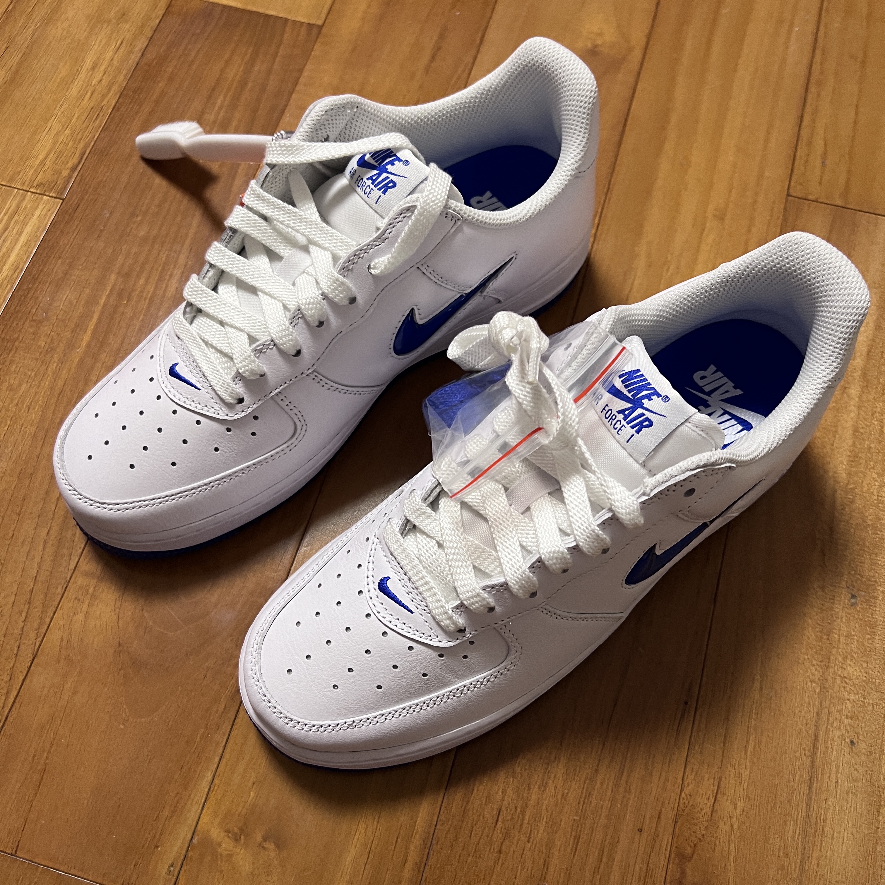 Nike Air Force 1 Low Color of The Month White Hyper Royal 착용 스타일