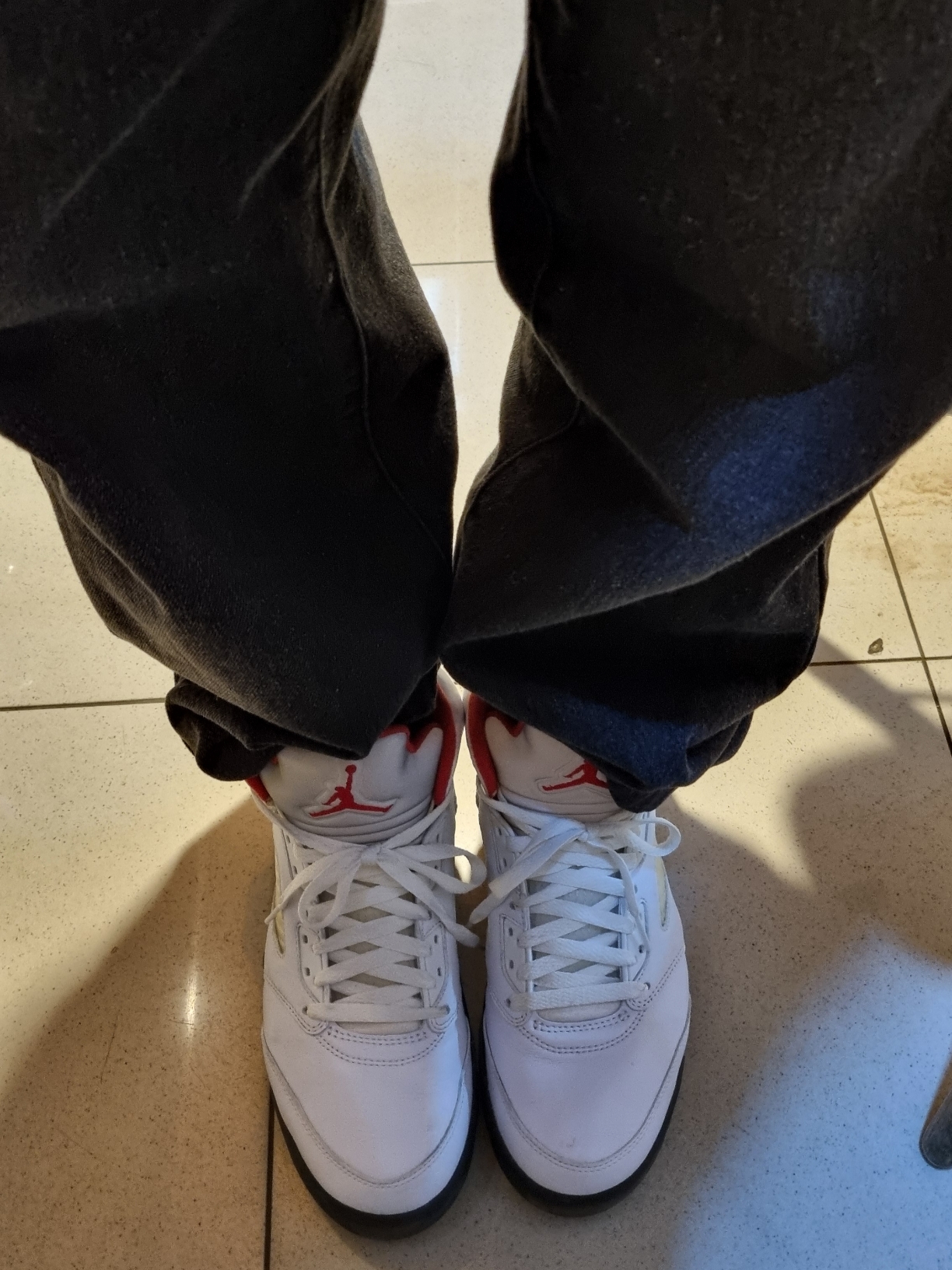 Jordan 5 Retro Fire Red Silver Tongue 2020 착용 스타일