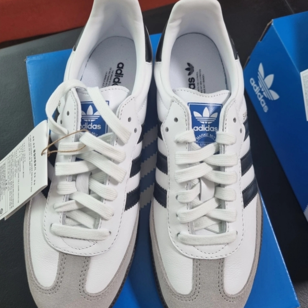 Adidas Samba OG Cloud White 착용 스타일
