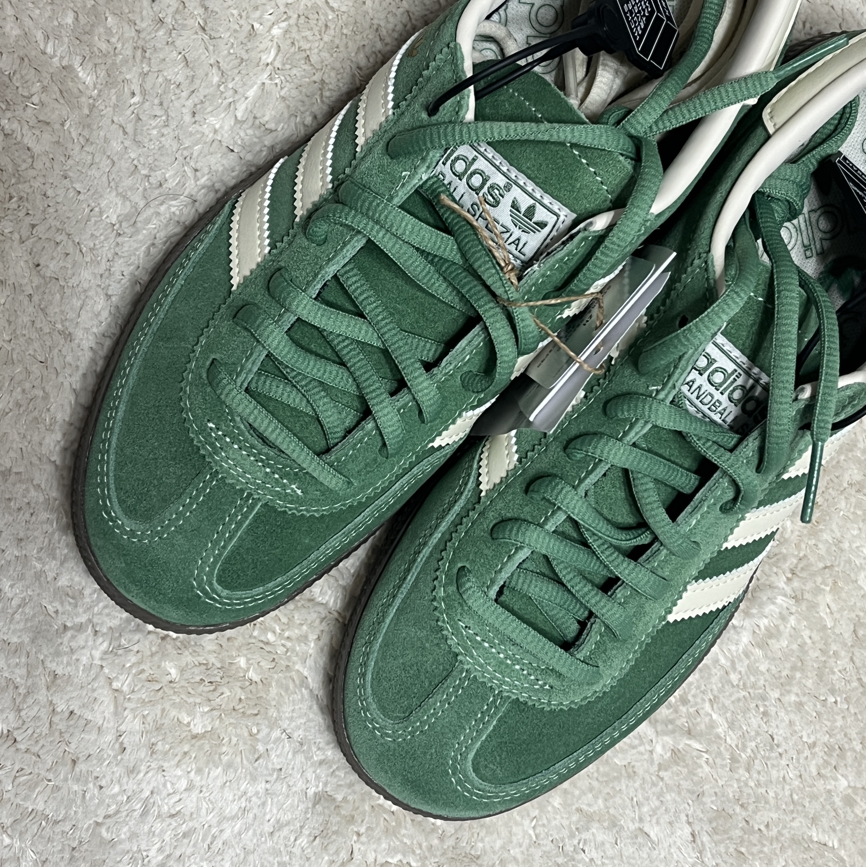 Adidas Spezial Handball Preloved Green Cream White 착용 스타일 - 1