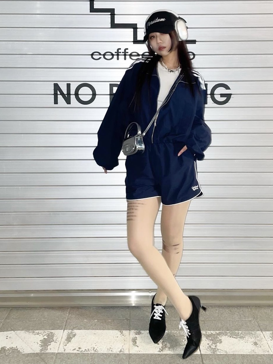 PRO-SPECS Women Vintage Running Jacket Dark Navy, PRO-SPECS Women Vintage Running Shorts Dark Navy 착용 스타일