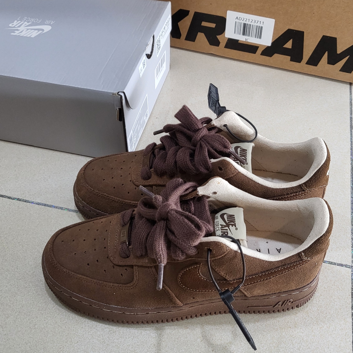 (W) Nike Air Force 1 '07 Cacao Wow 착용 스타일