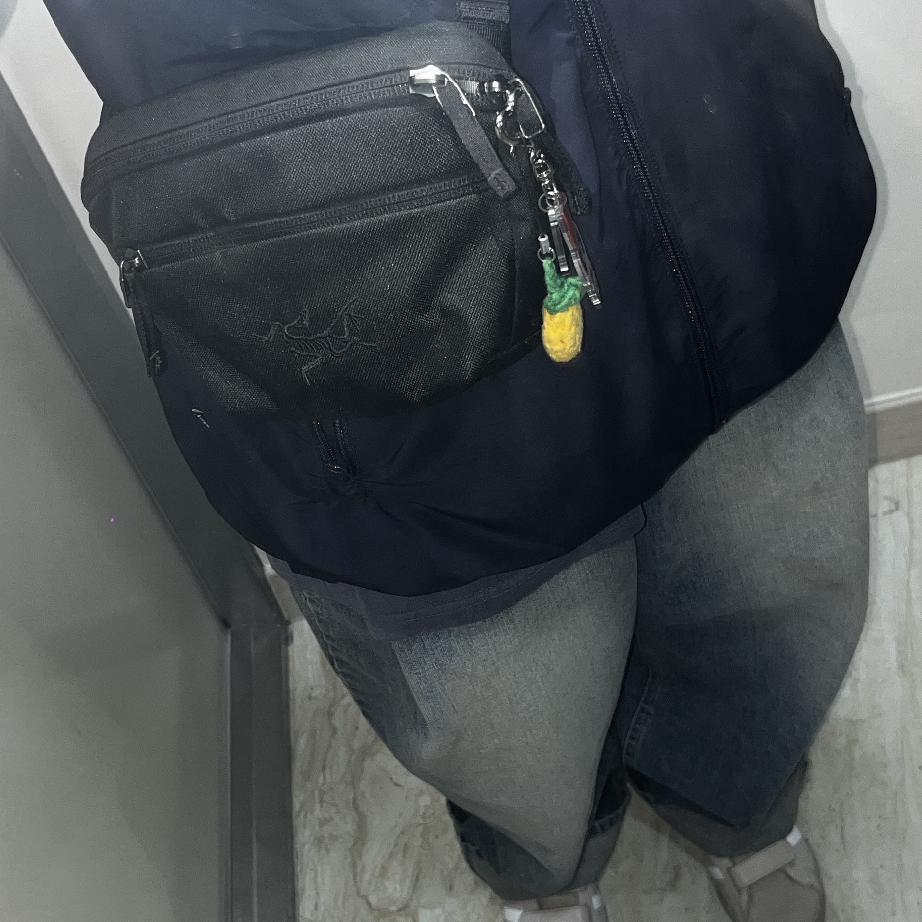Arc'teryx Mantis 1 Waistpack Black II 착용 스타일
