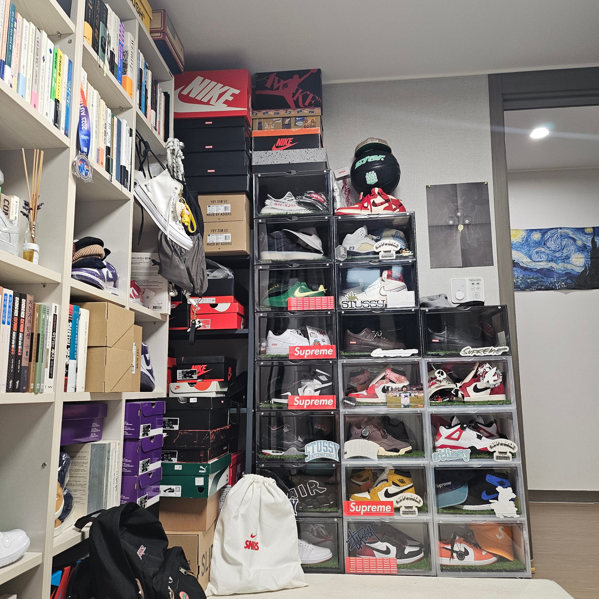 (W) Nike Shox TL Black and Max Orange, Nike x Ambush Air More Uptempo Low Lilac and Apple Green 착용 스타일 - 2