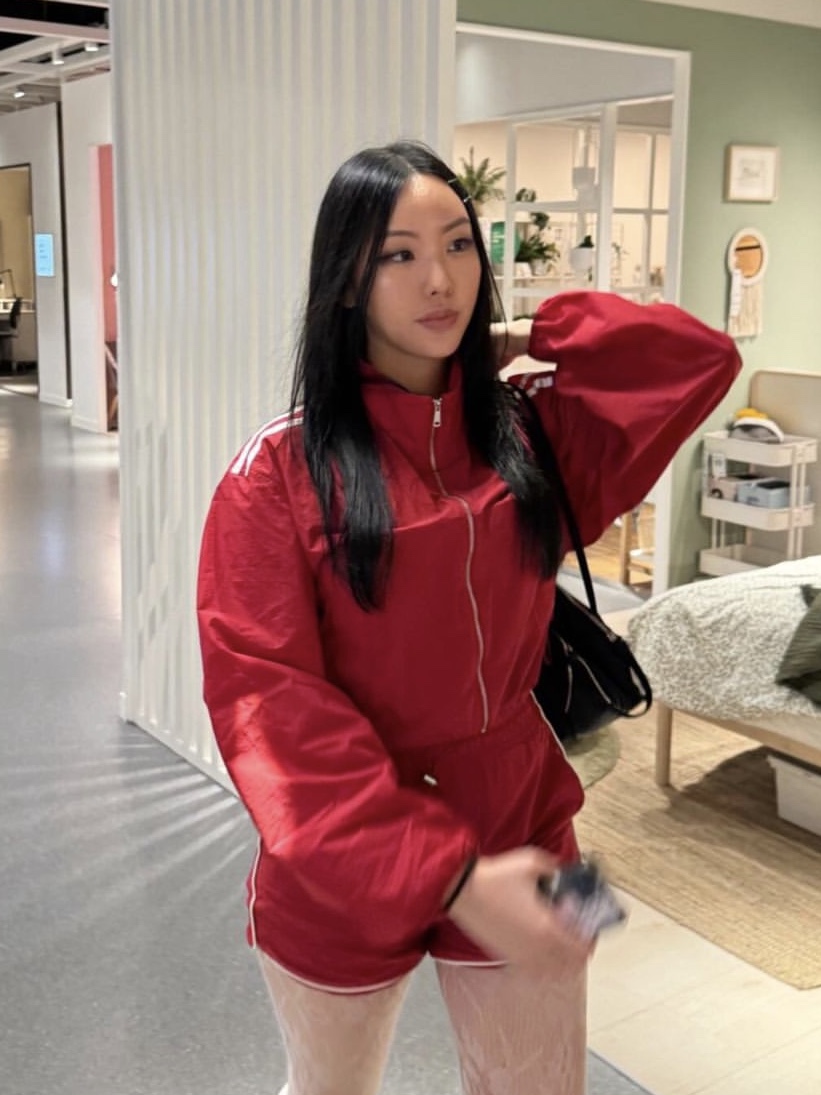 PRO-SPECS Women Vintage Running Shorts Red, PRO-SPECS Women Vintage Running Jacket Red 착용 스타일