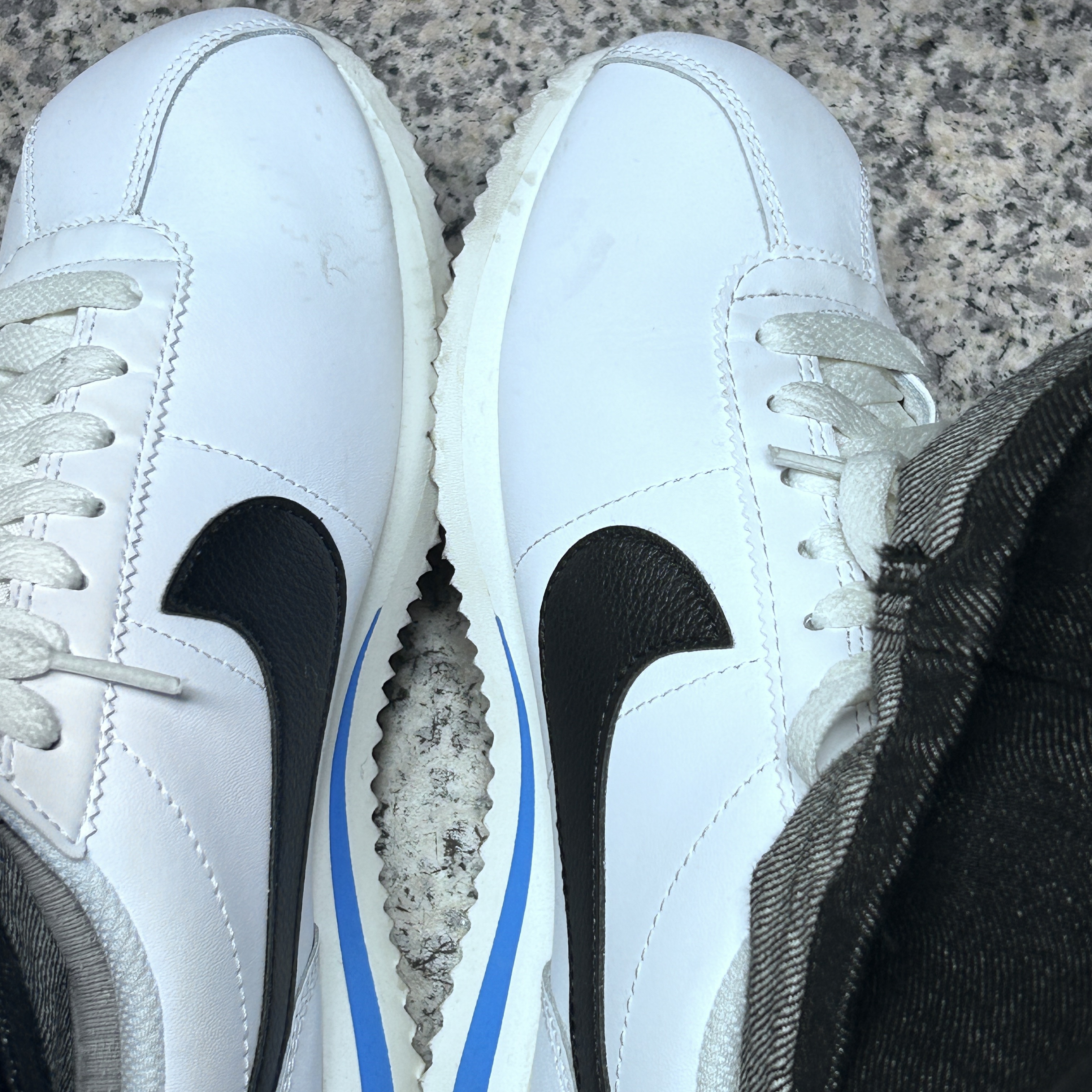 (W) Nike Cortez White and Black 착용 스타일