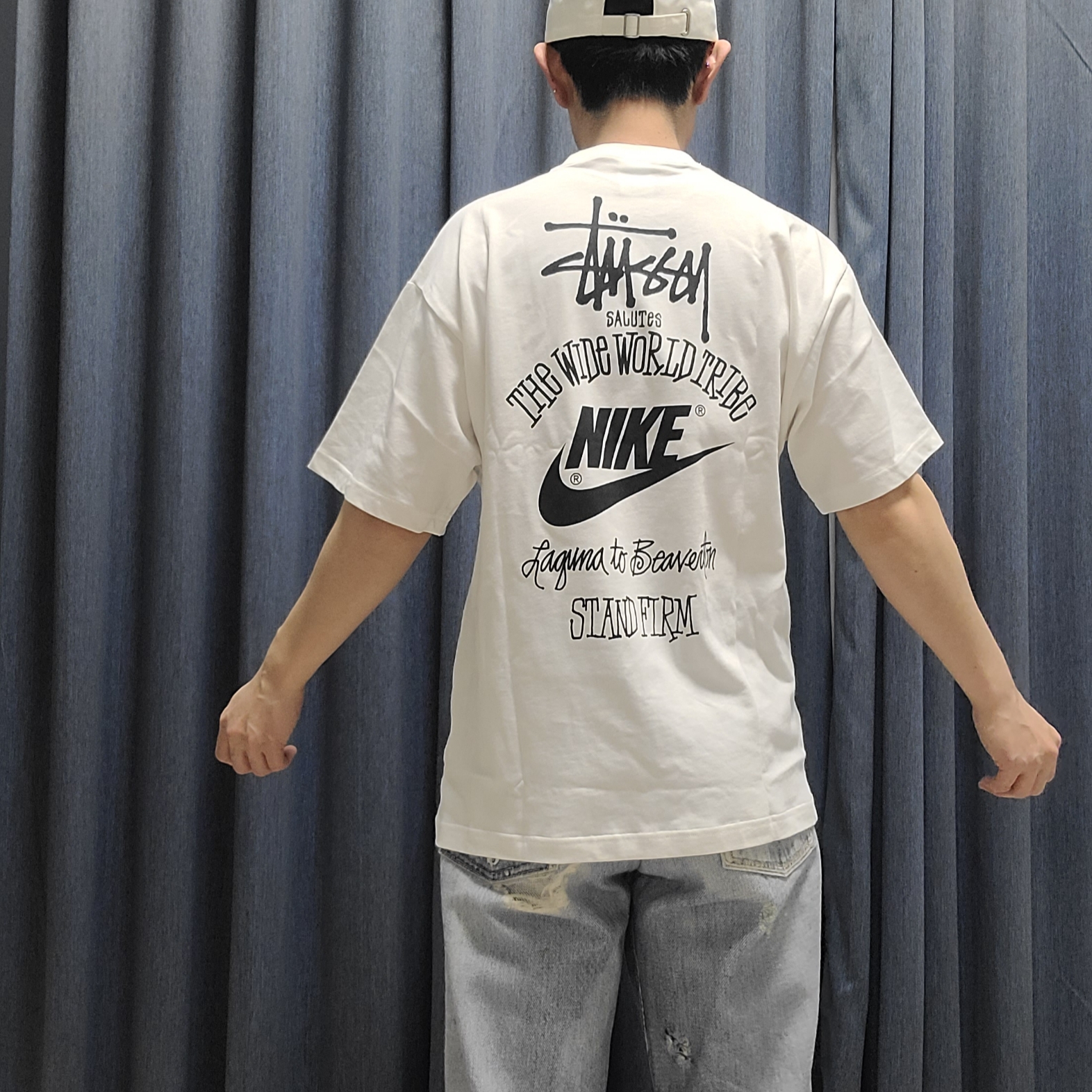 Nike x Stussy T-Shirt White (DV1774-100) 착용 스타일 - 2