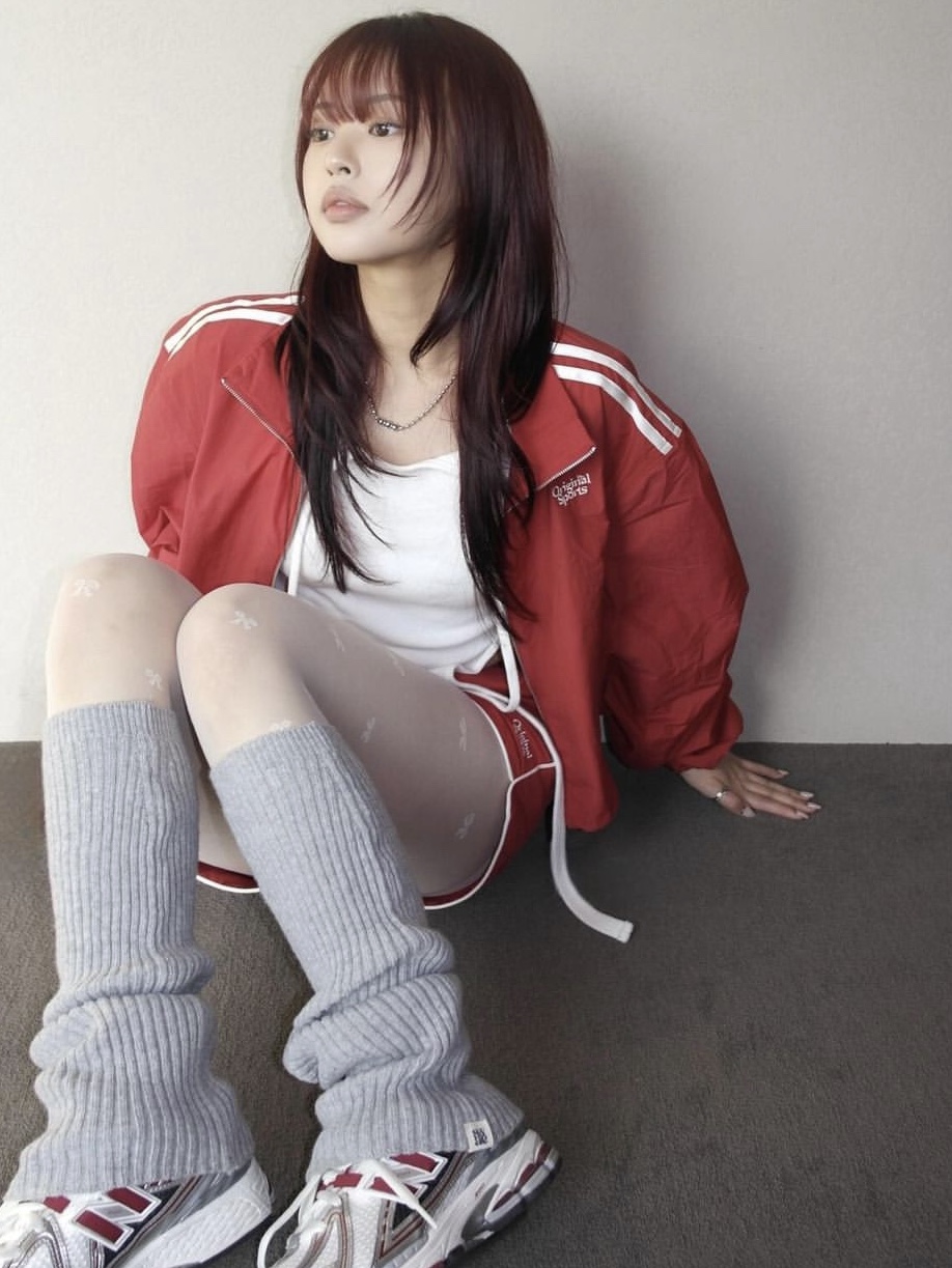 PRO-SPECS Women Vintage Running Jacket Red, PRO-SPECS Women Vintage Running Shorts Red 착용 스타일