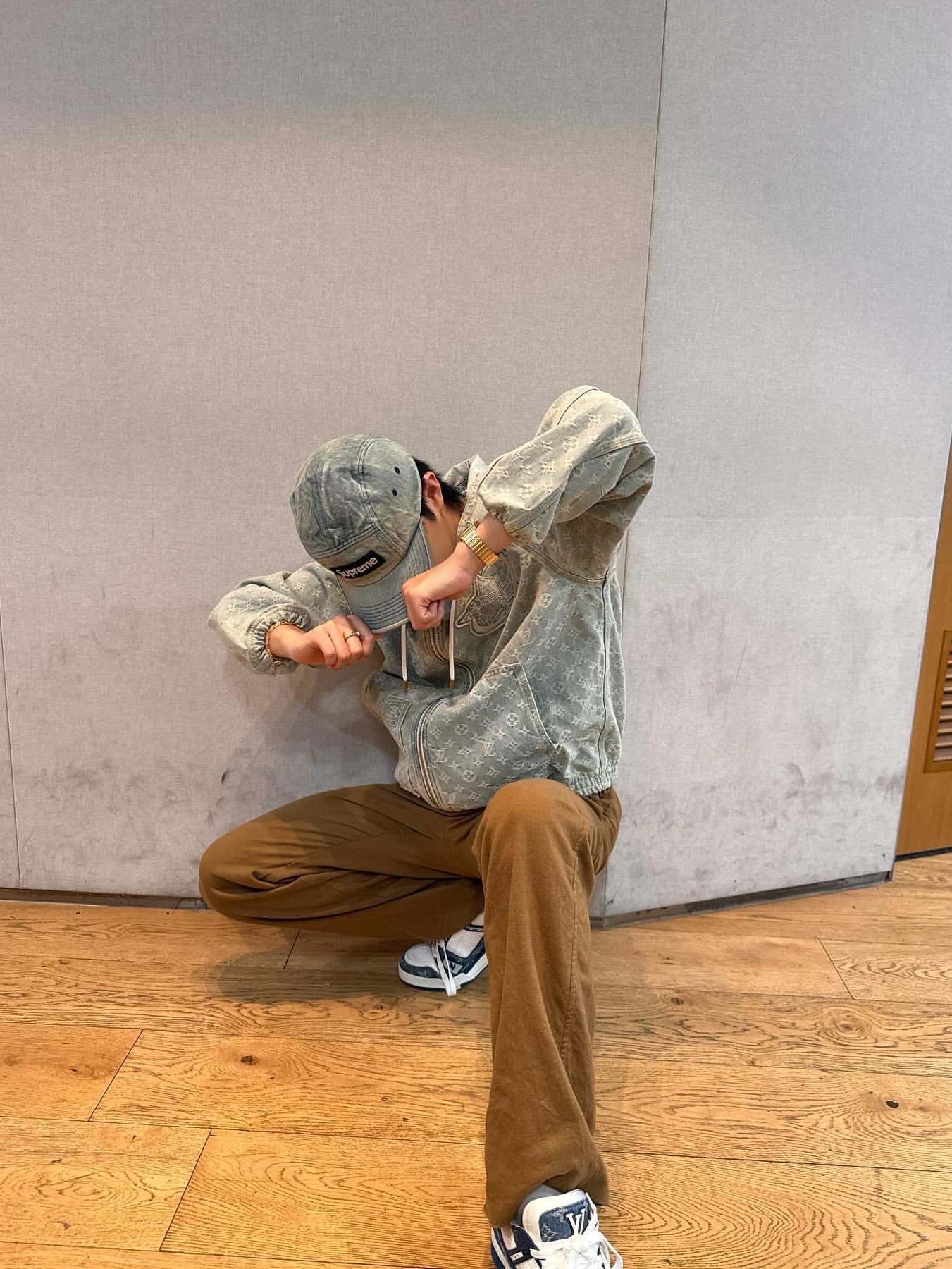 Supreme Washed Chino Twill Camp Cap Denim - 23FW, Louis Vuitton LV Trainer Sneakers Monogram Denim Blue 착용 스타일 - 7
