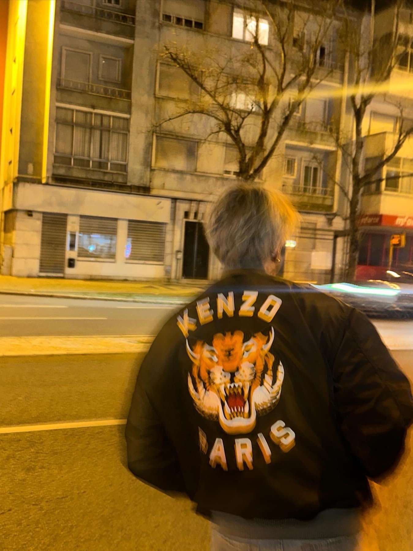 Kenzo Lucky Tiger Bomber Black 착용 스타일 - 2