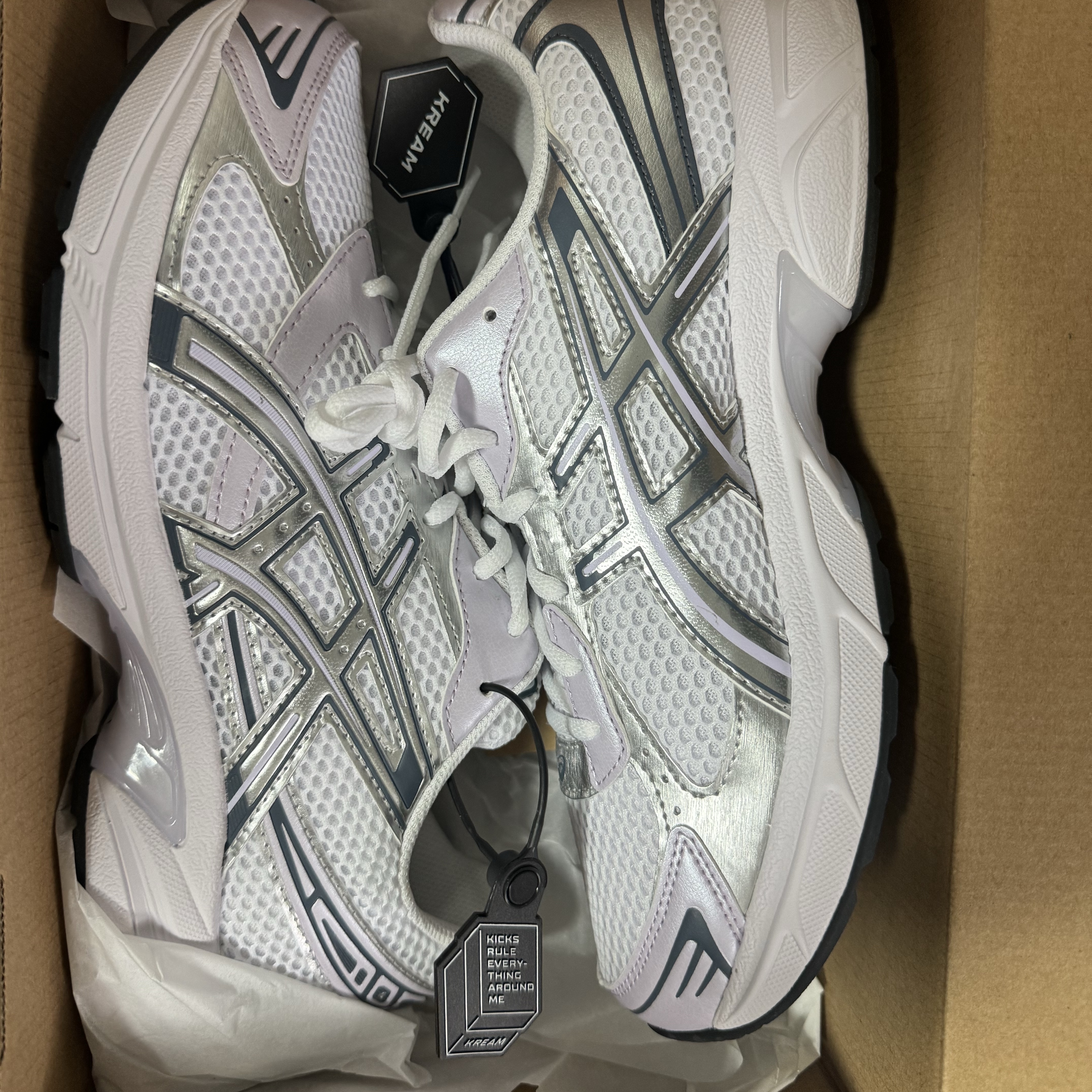 (W) Asics Gel-1130 White Faded Ash Rock 착용 스타일