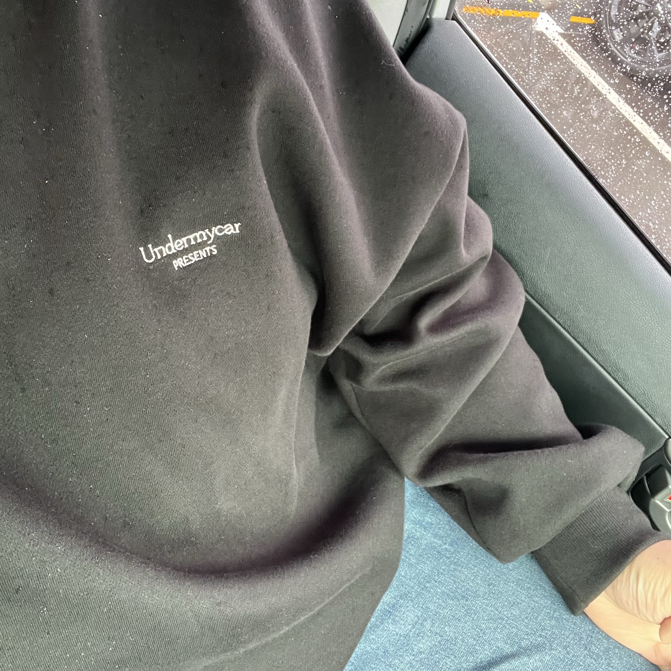 Undermycar Mu.14 Anti Fxxking Logo Play Oversized Bonded Sweat Shirts Black 착용 스타일