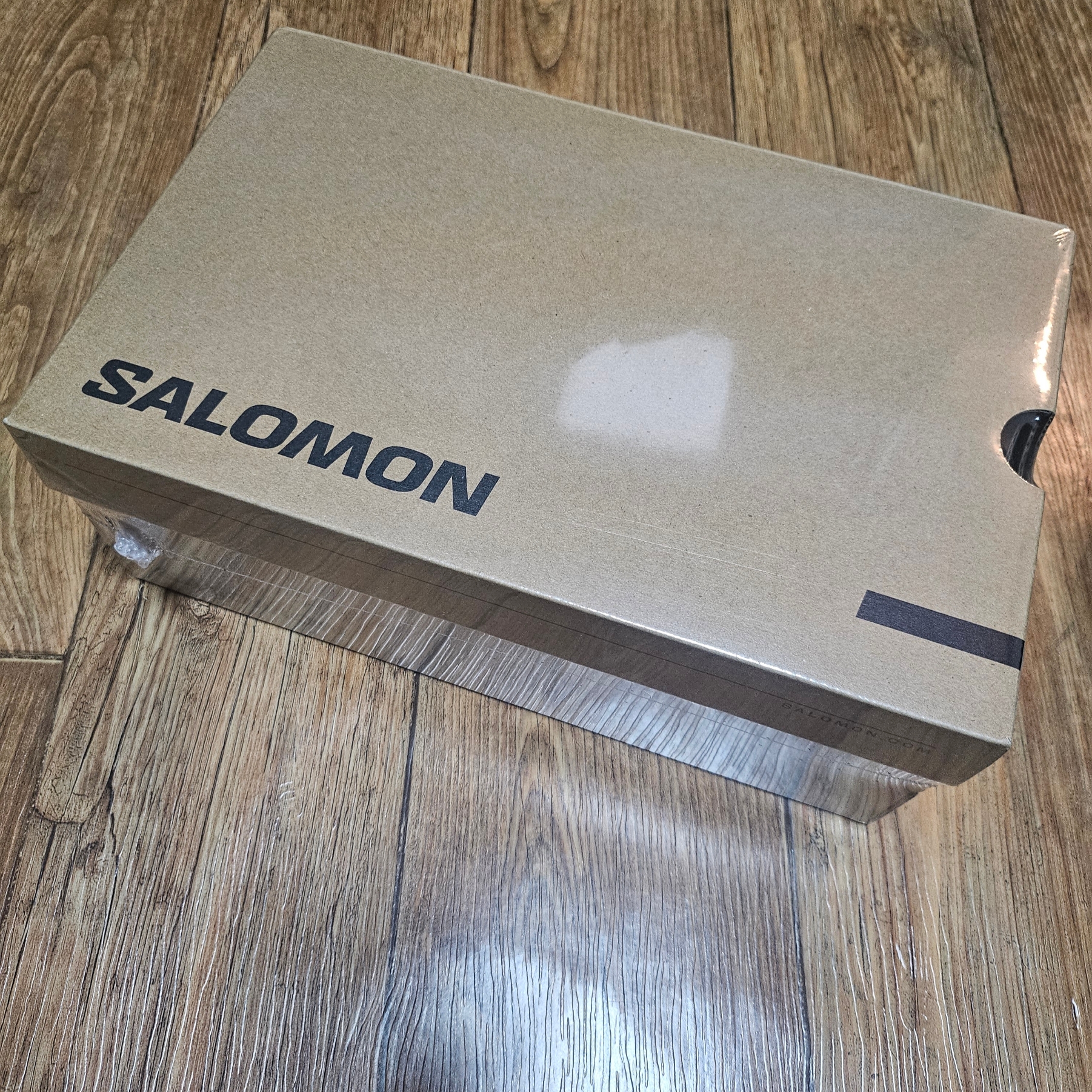 Salomon XT-4 White Lunar Rock 착용 스타일 - 1
