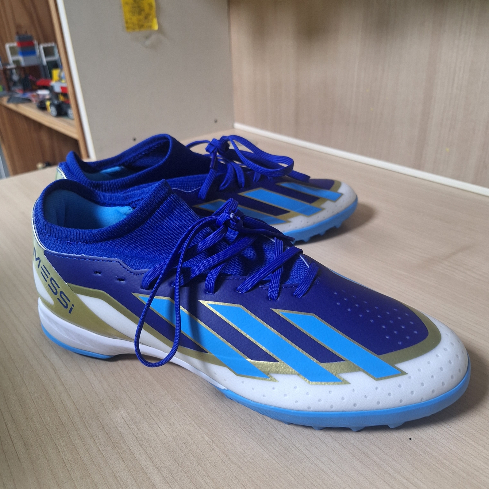 Adidas X Crazyfast Messi League TF Lucid Blue Blue Burst 착용 스타일