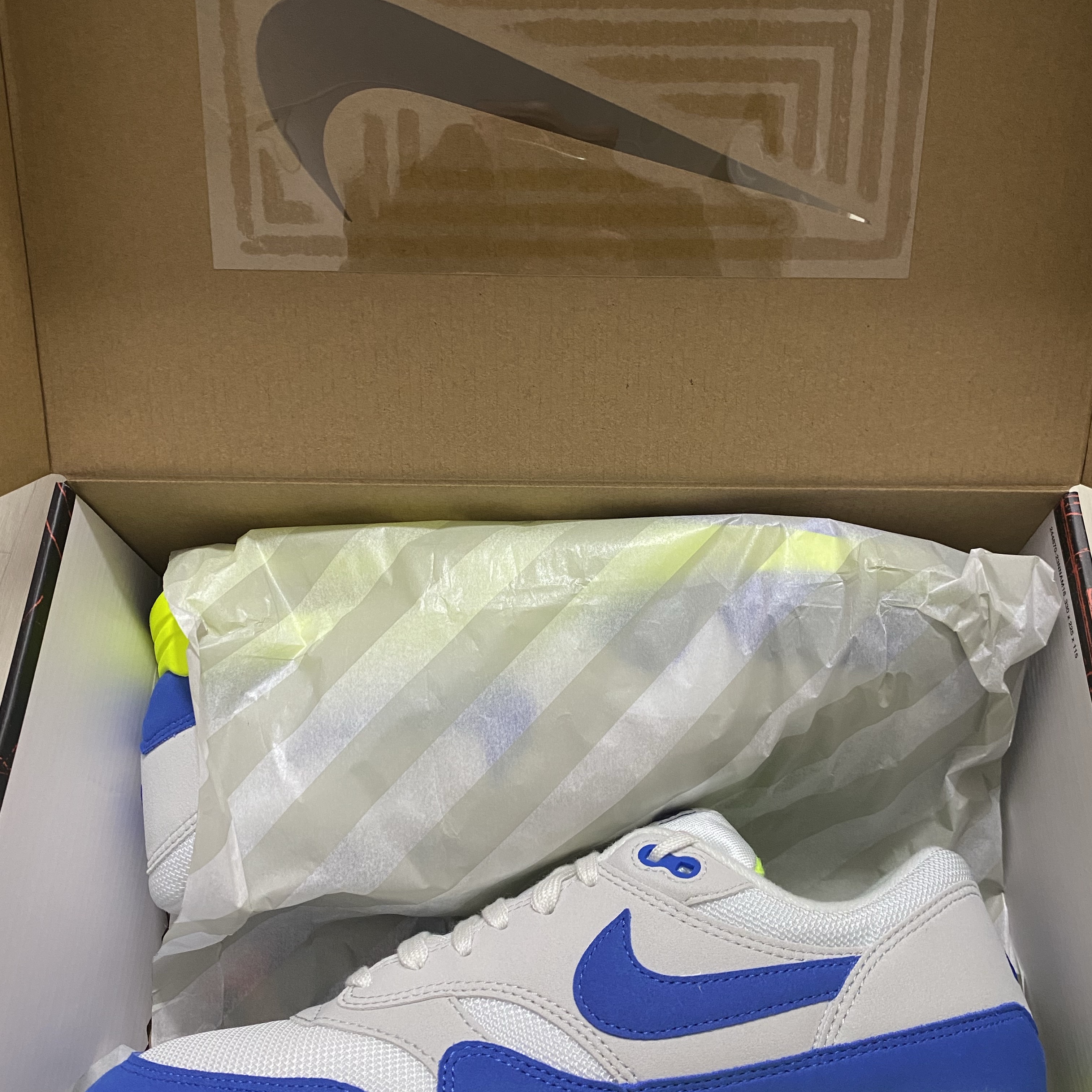 Nike Air Max 1 '86 OG Royal Volt 착용 스타일 - 1