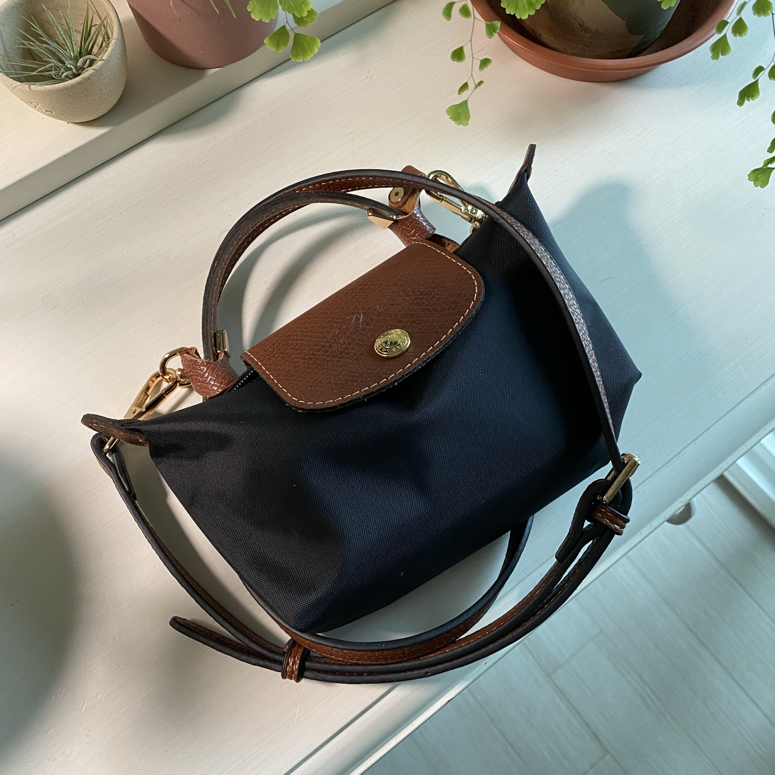 Longchamp Le Pliage Original Handle Pouch Black 착용 스타일