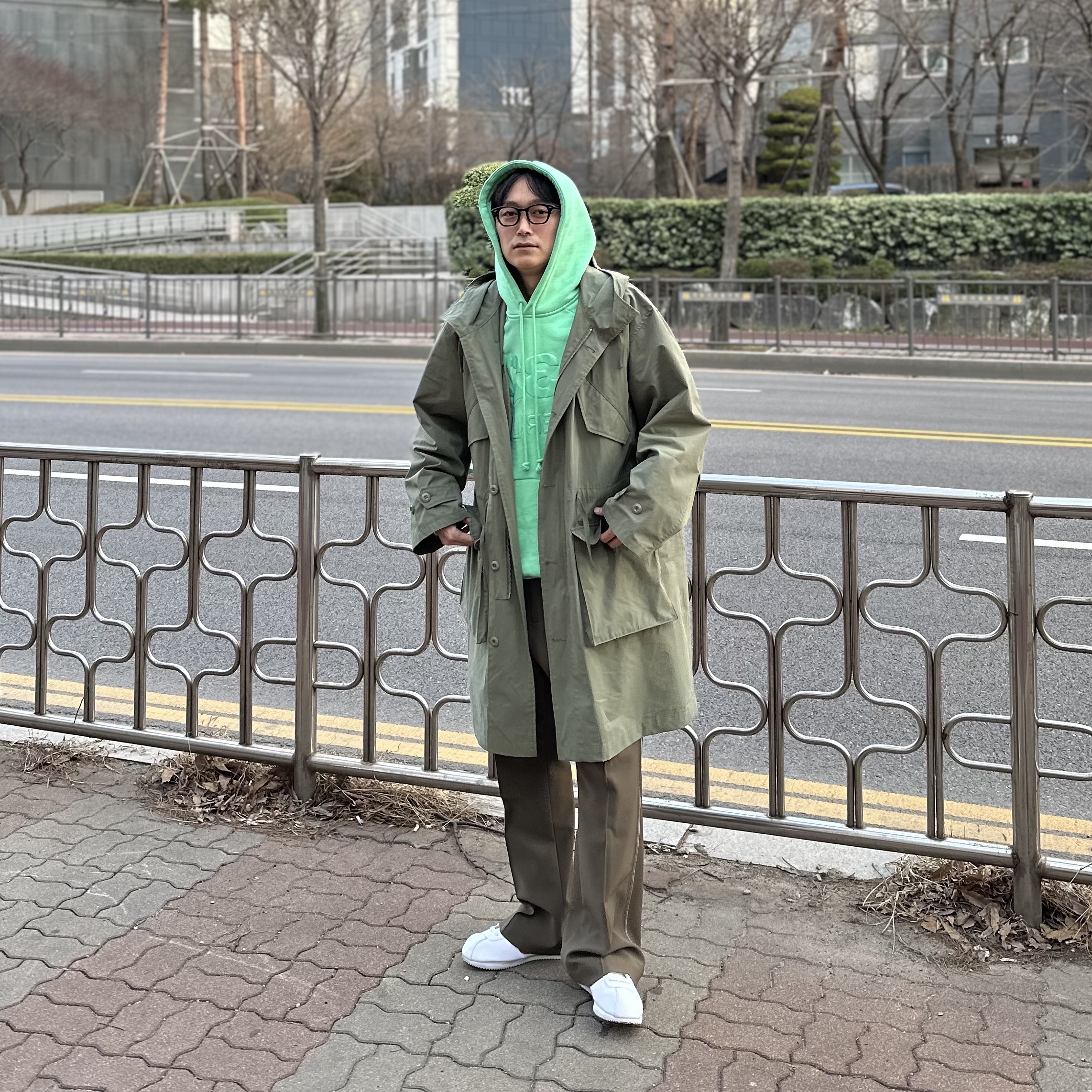 032c Selfie Sweater, Nike Cortez White Campfire Orange 착용 스타일 - 2