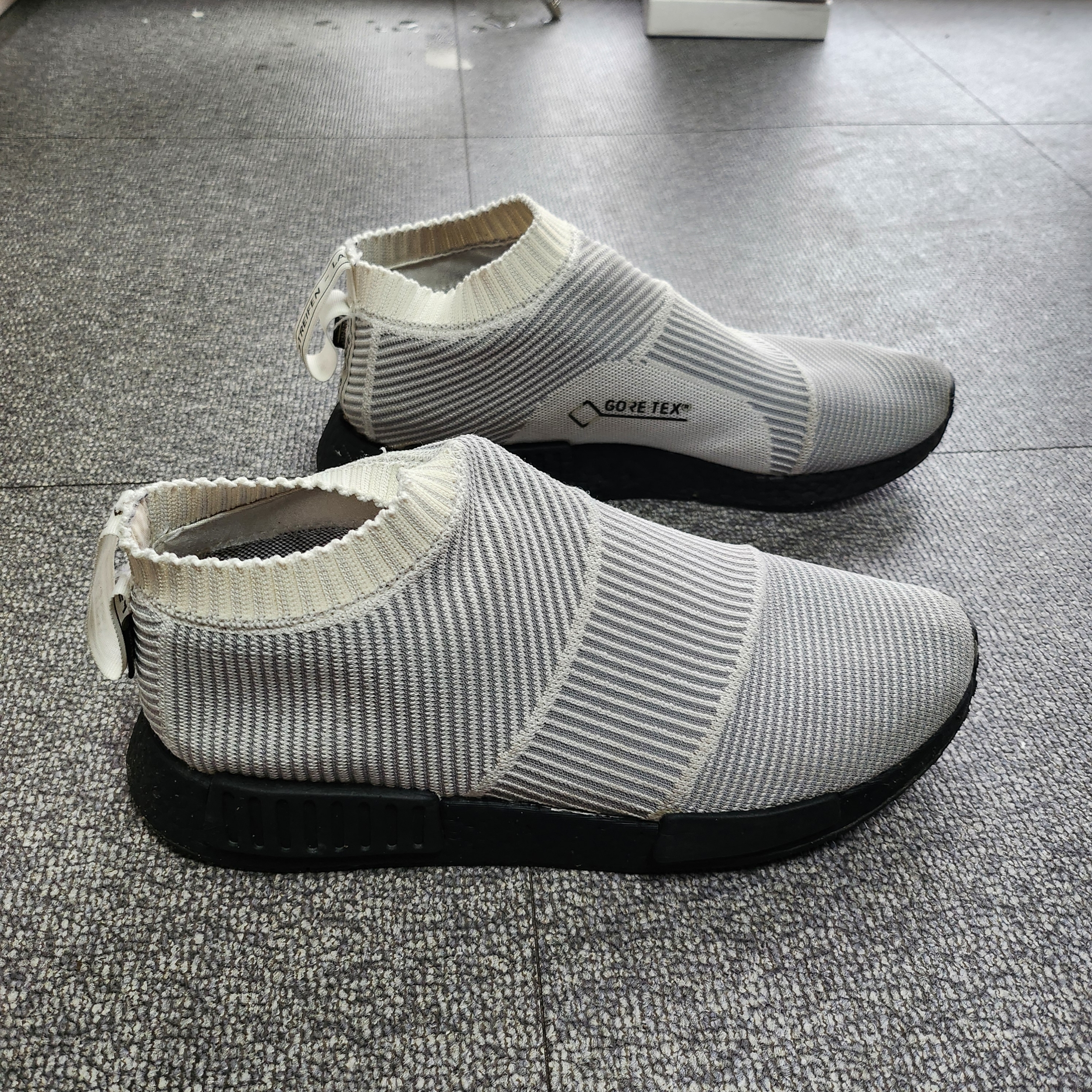 Adidas NMD CS1 Primeknit Gore-Tex White 착용 스타일