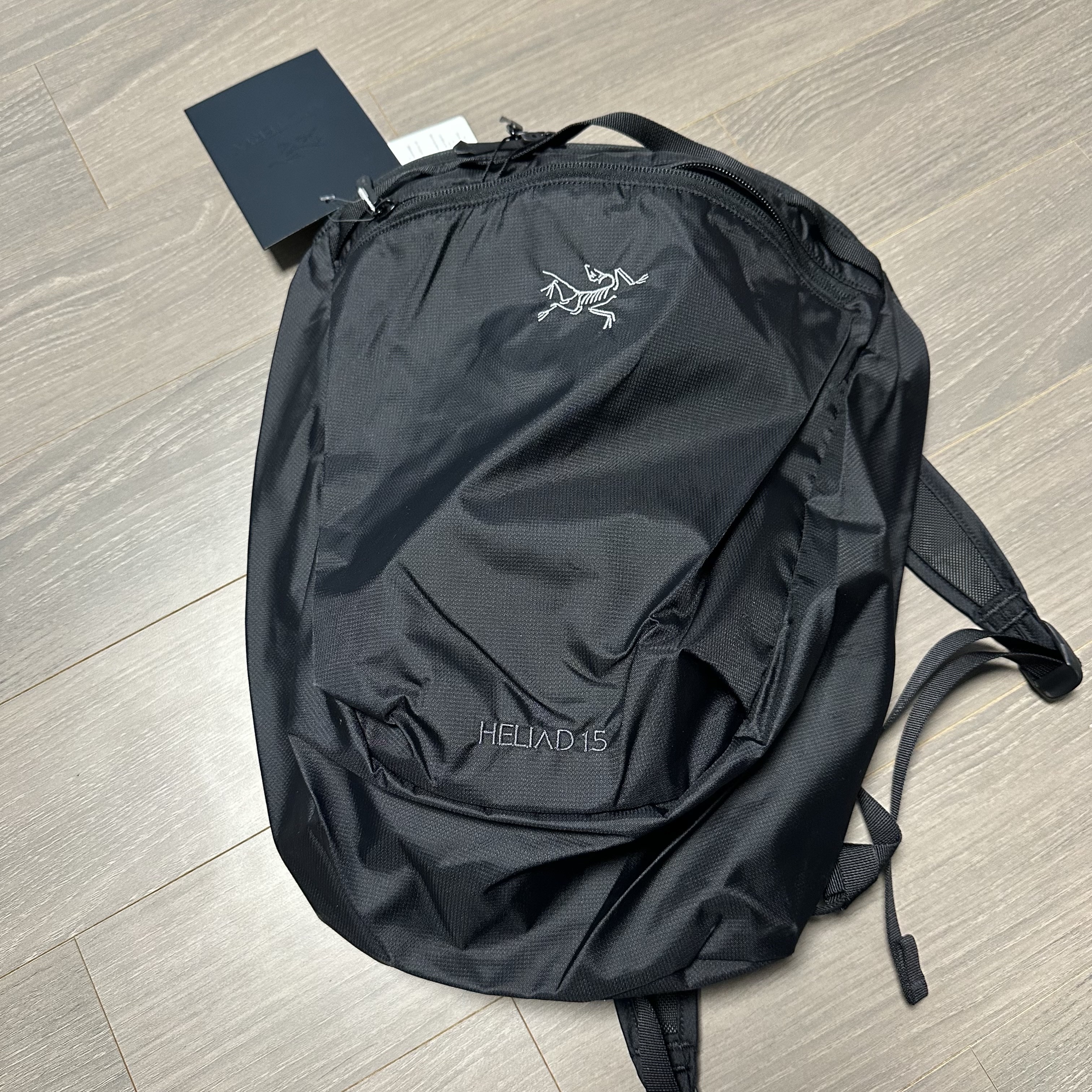 Arc'teryx Heliad 15 Backpack Black 착용 스타일 - 1