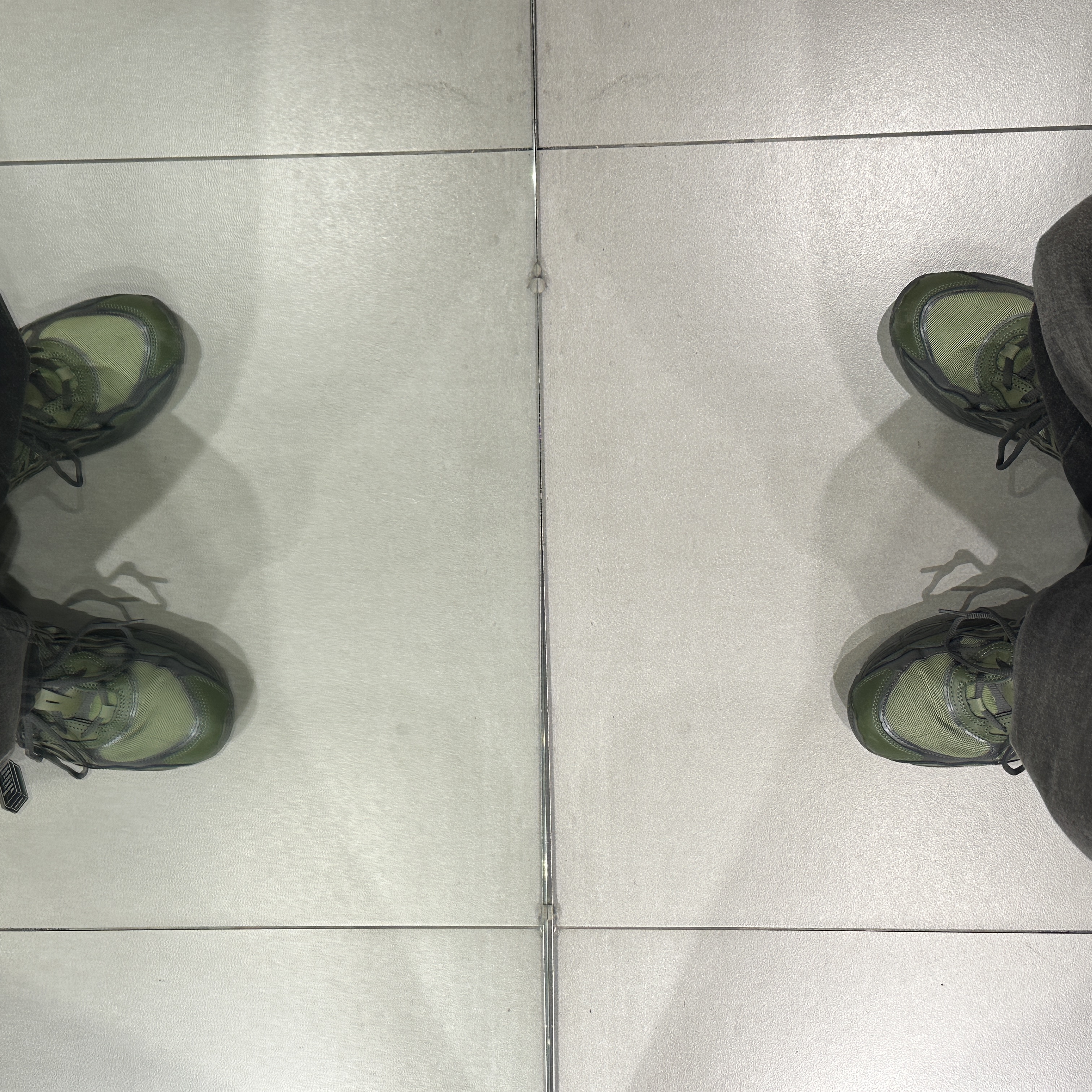 Asics Gel-NYC Moss Forest 착용 스타일