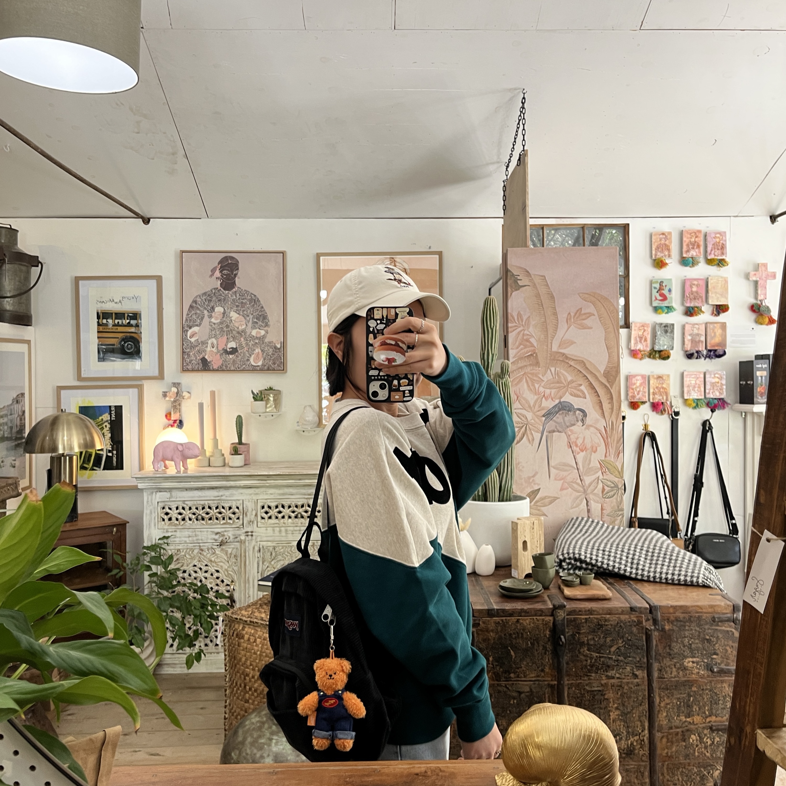 (W) Isabel Marant Houston Two Tone Marant Sweatshirt Teal - 23FW, Jansport Half Pint FX Corduroy Mini Backpack Black 착용 스타일 - 2