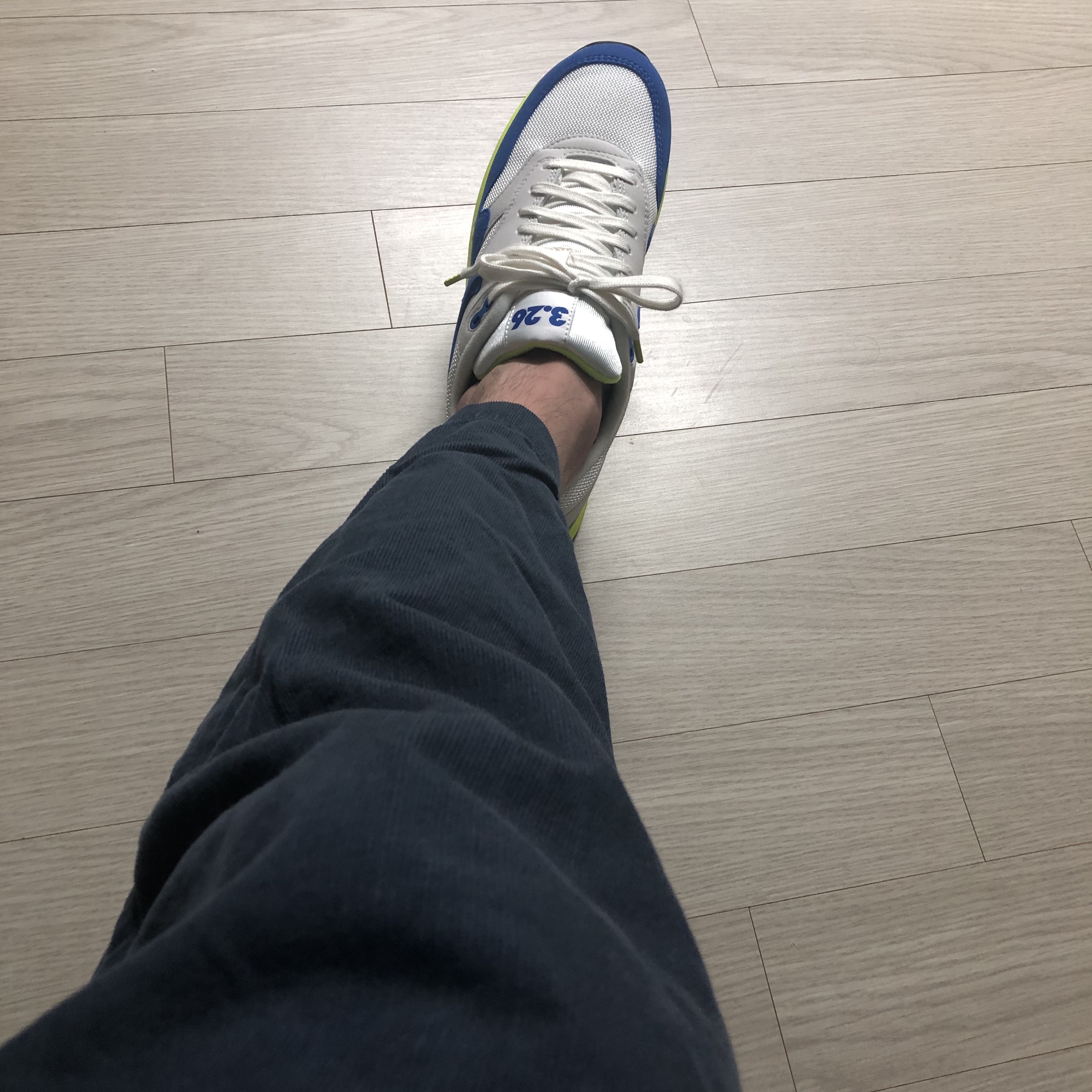 Nike Air Max 1 '86 OG Royal Volt 착용 스타일 - 7