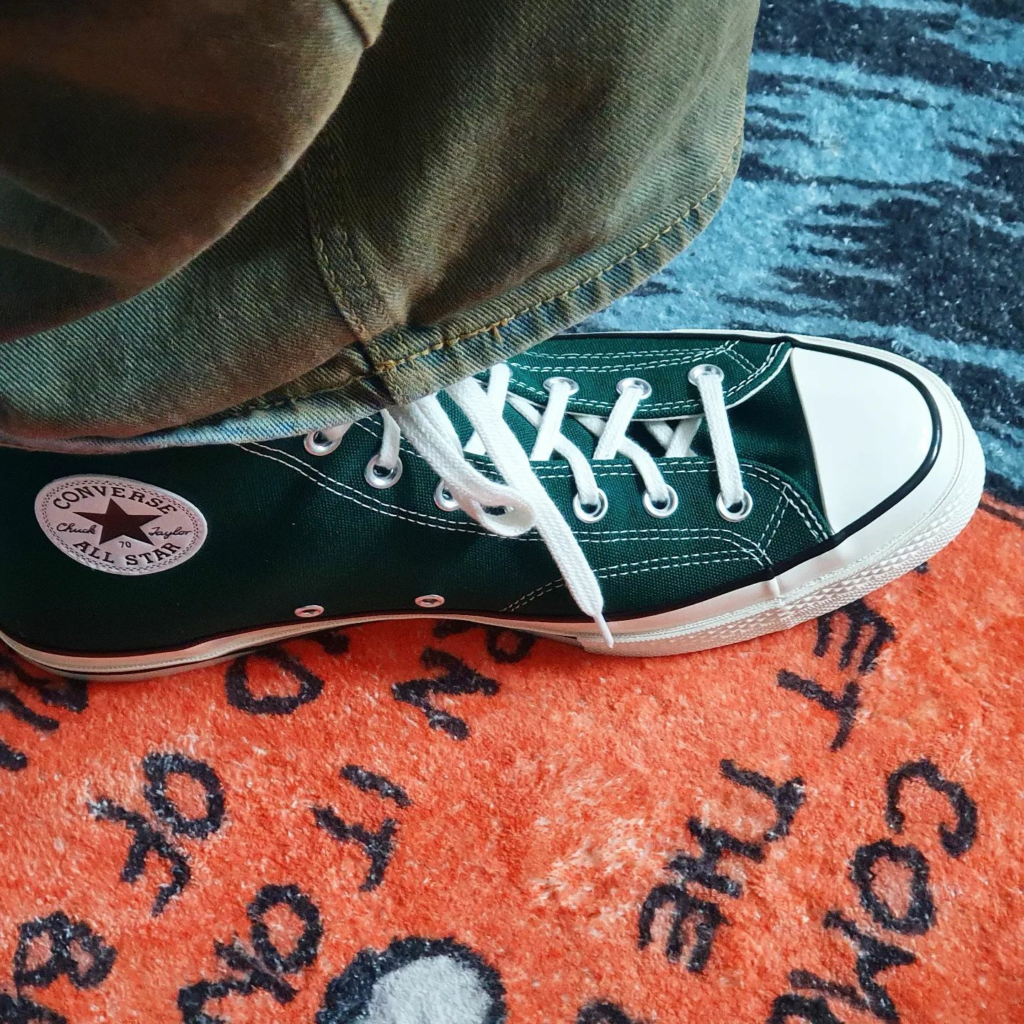 Converse Chuck 70 High Midnight Clover 착용 스타일 - 2