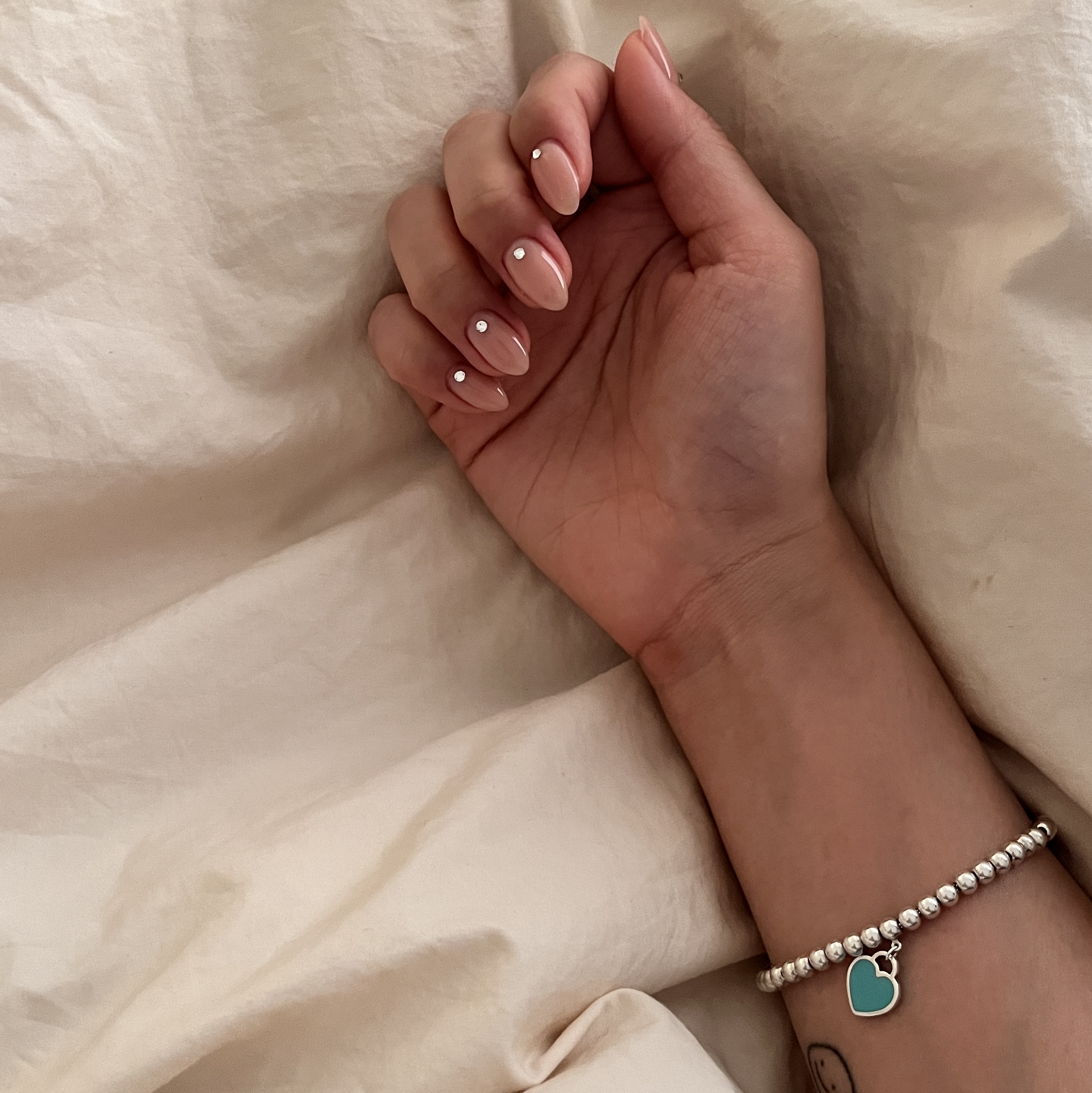 Tiffany & Co. Return to Tiffany Blue Heart Tag Bead Bracelet Silver 착용 스타일