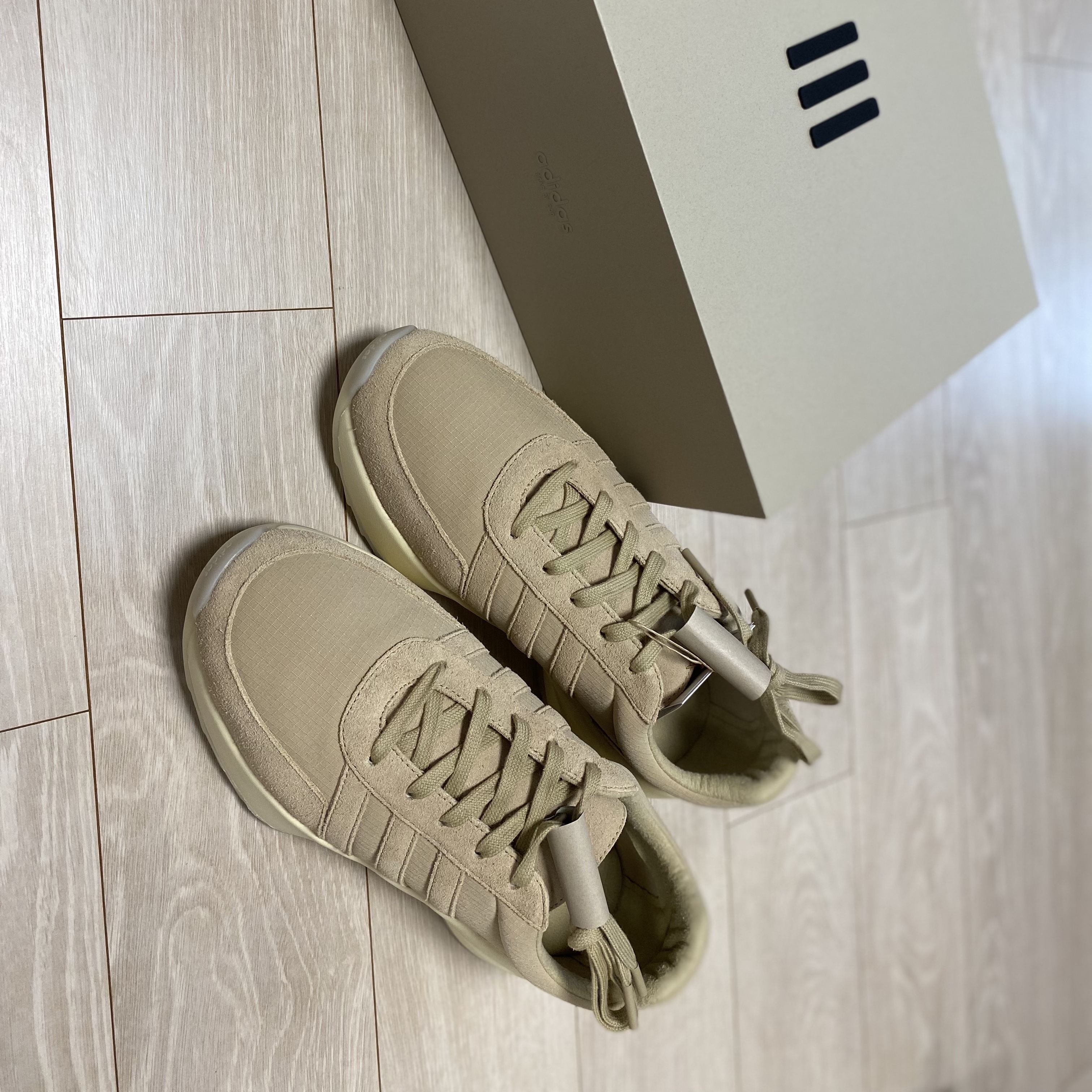 Adidas x Fear of God Athletics Los Angeles Clay 착용 스타일