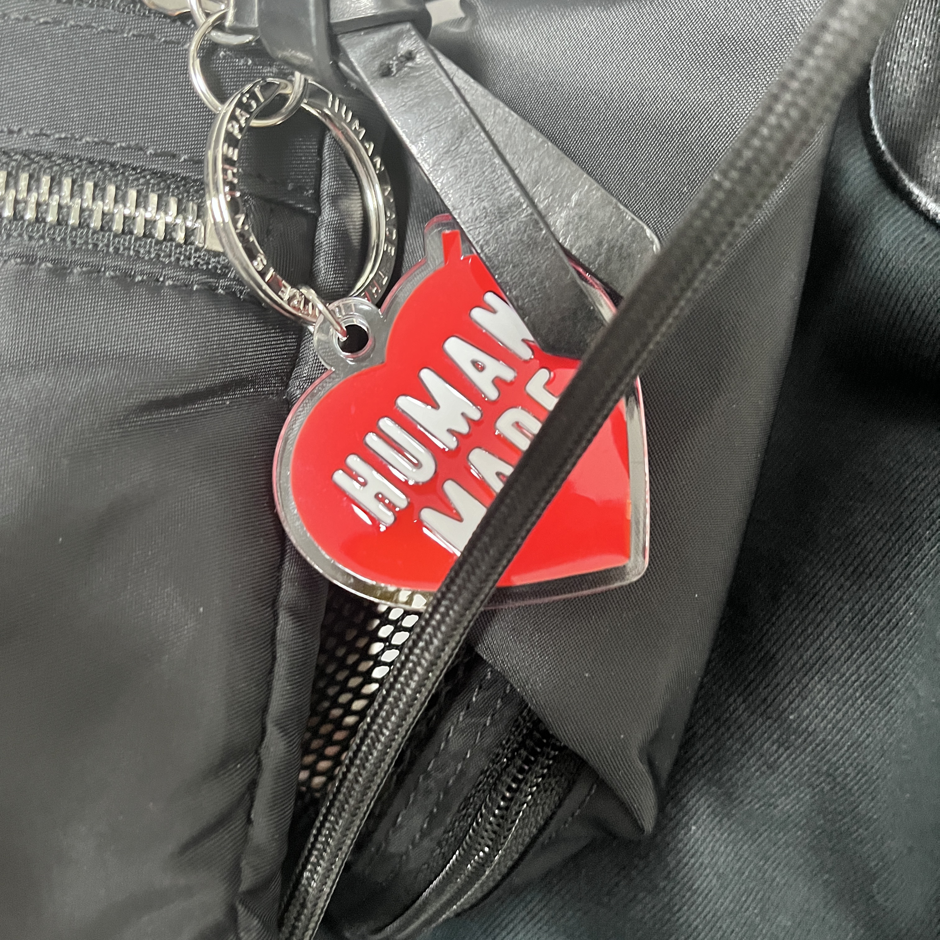Human Made Heart Keyring Red, A.P.C. Repeat Neck Pouch Black 착용 스타일