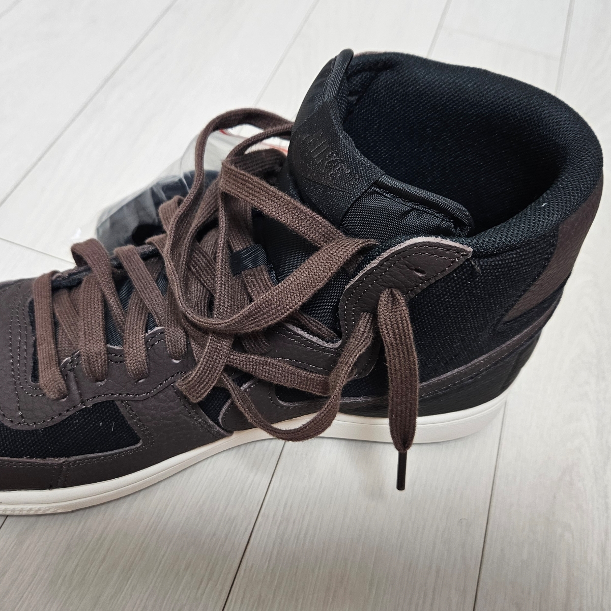 Nike Terminator High SE Velvet Brown 착용 스타일