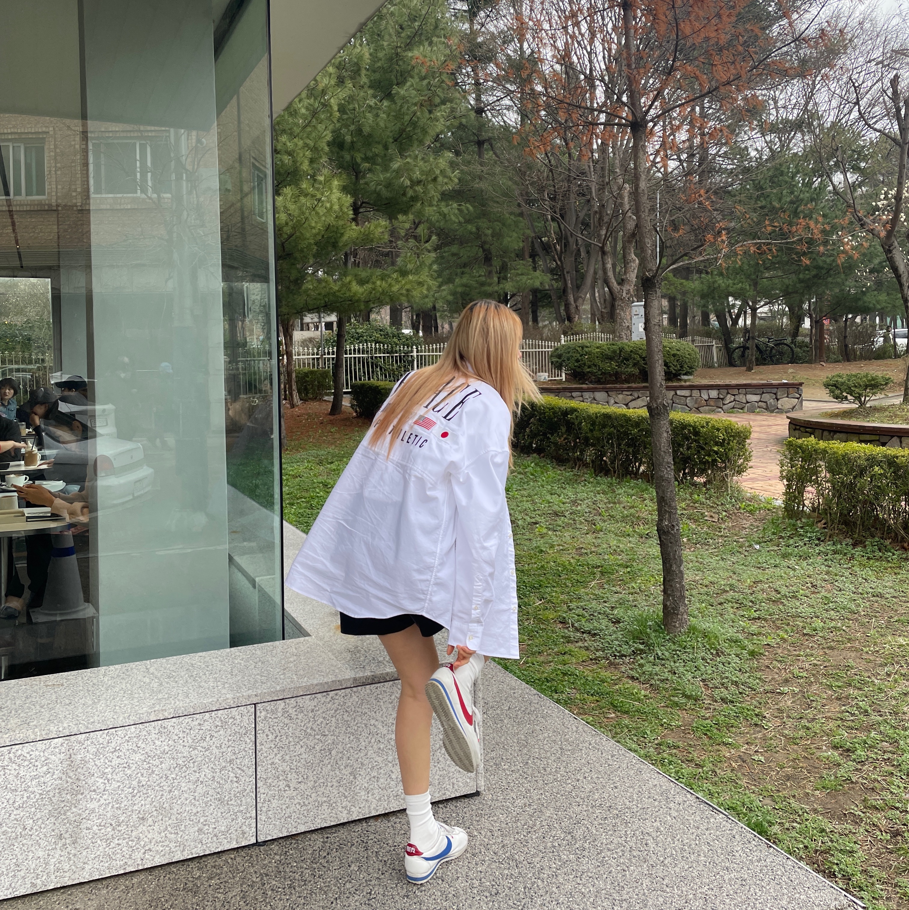 Palace x Gap Oxford Drop Shoulder White - 24SS, Nike Classic Cortez Premium Forrest Gump 착용 스타일 - 2