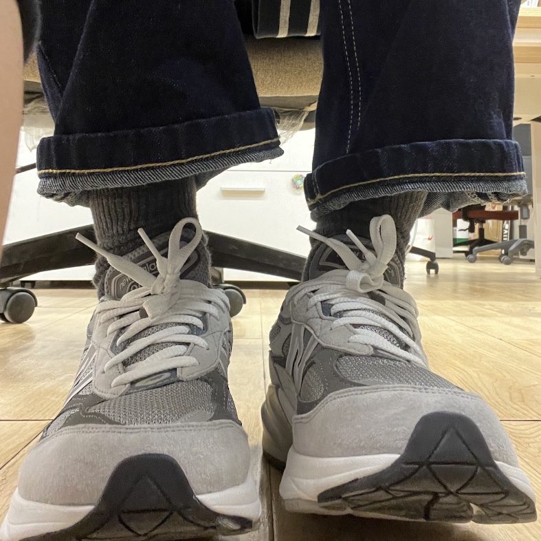 (GS) New Balance 990v6 Gray - W Wide 착용 스타일
