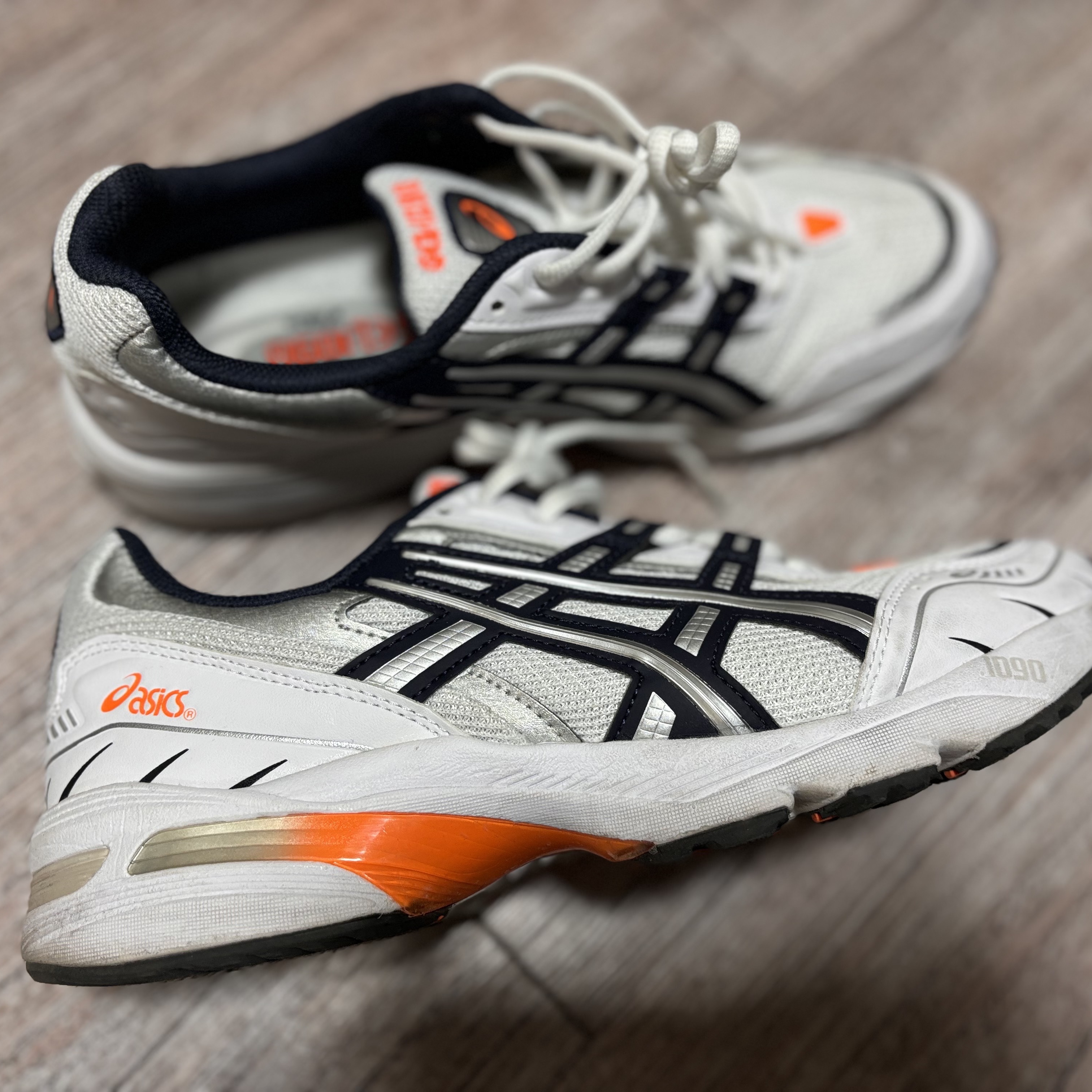 Asics Gel-1090 White Midnight 착용 스타일 - 3