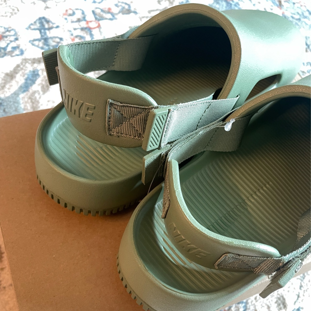 Nike Calm Mule Oil Green 착용 스타일 - 3
