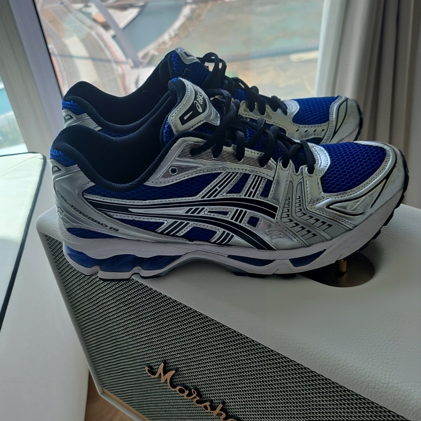 Asics Gel-Kayano 14 Monaco Blue Black, Marshall Woburn III Bluetooth Cream (Korean Ver.) 착용 스타일 - 1
