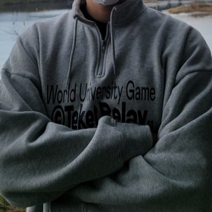 Teket Ending Half Zip-Up Sweatshirt Melange Gray 착용 스타일