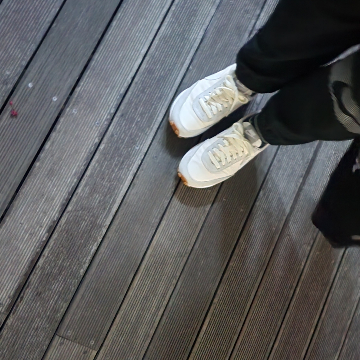 (W) Nike Daybreak Summit White 착용 스타일