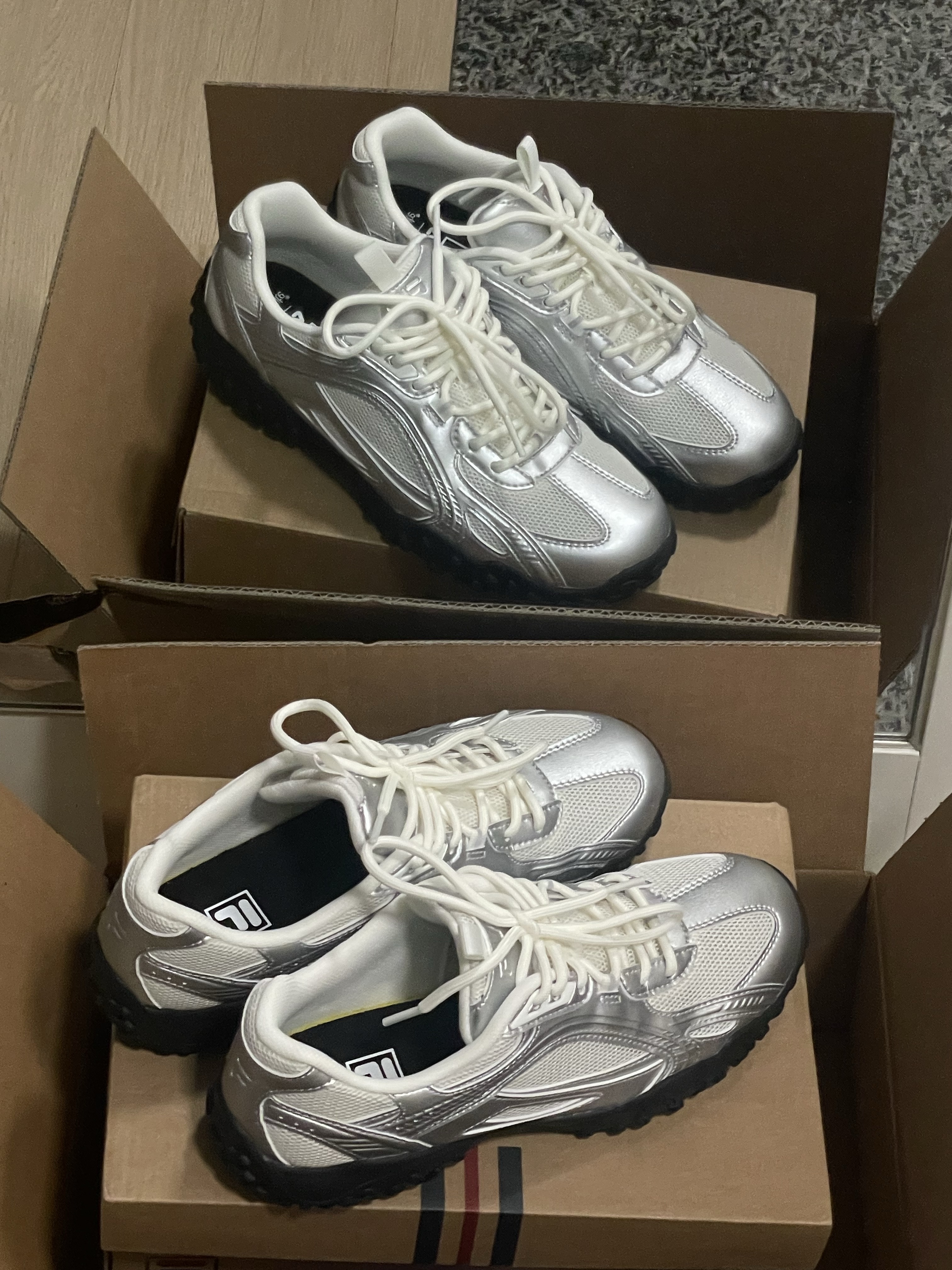 Fila Echappe MS Silver Moon 착용 스타일 - 2