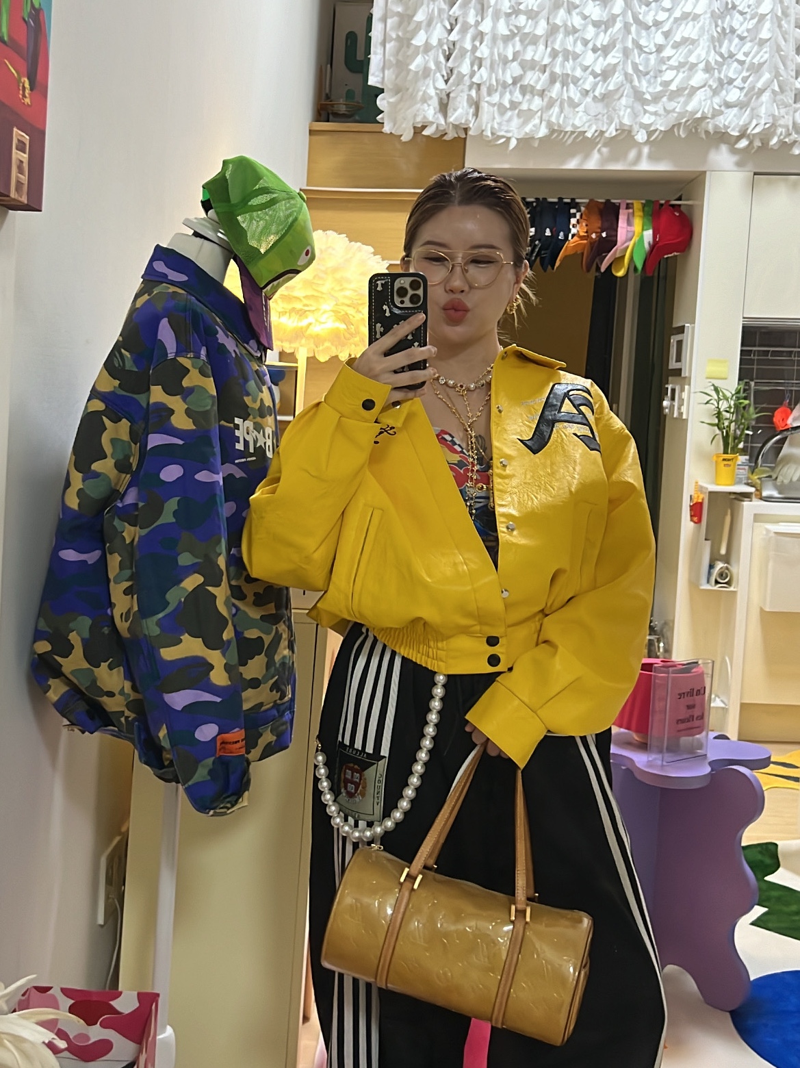 BAPE x Heron Preson Worker Jacket Camo, (W) Melissa x Y Project Court Shoe Clear White 착용 스타일 - 6
