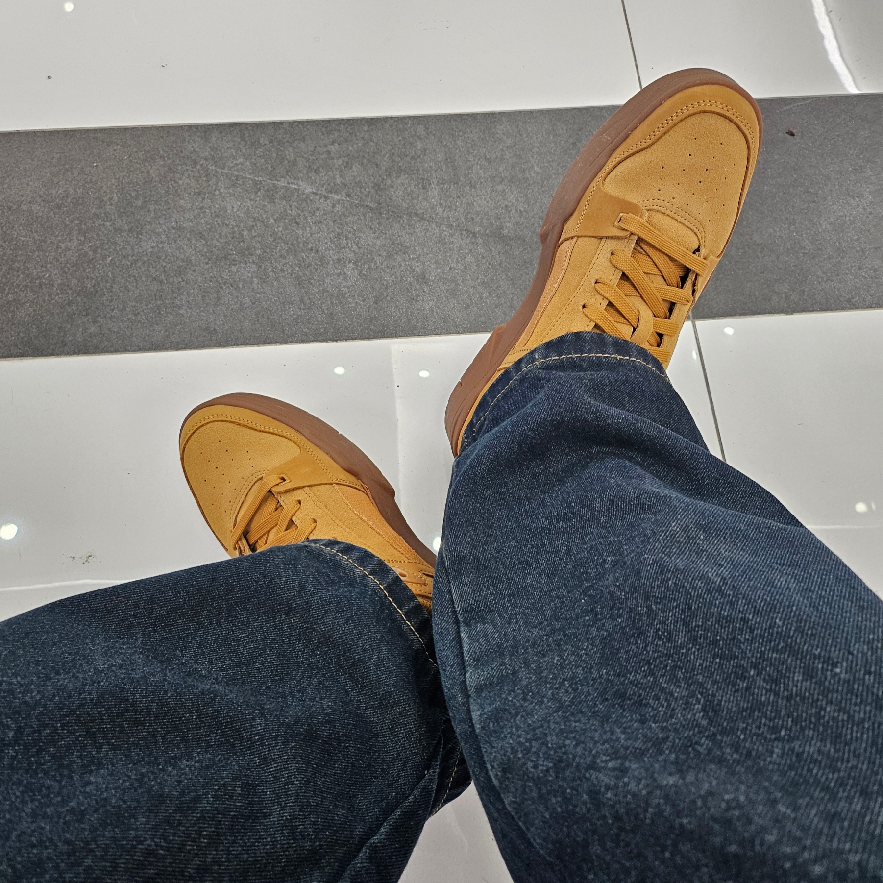 Puma Slipstream Suede Desert Tan Gum 착용 스타일 - 2