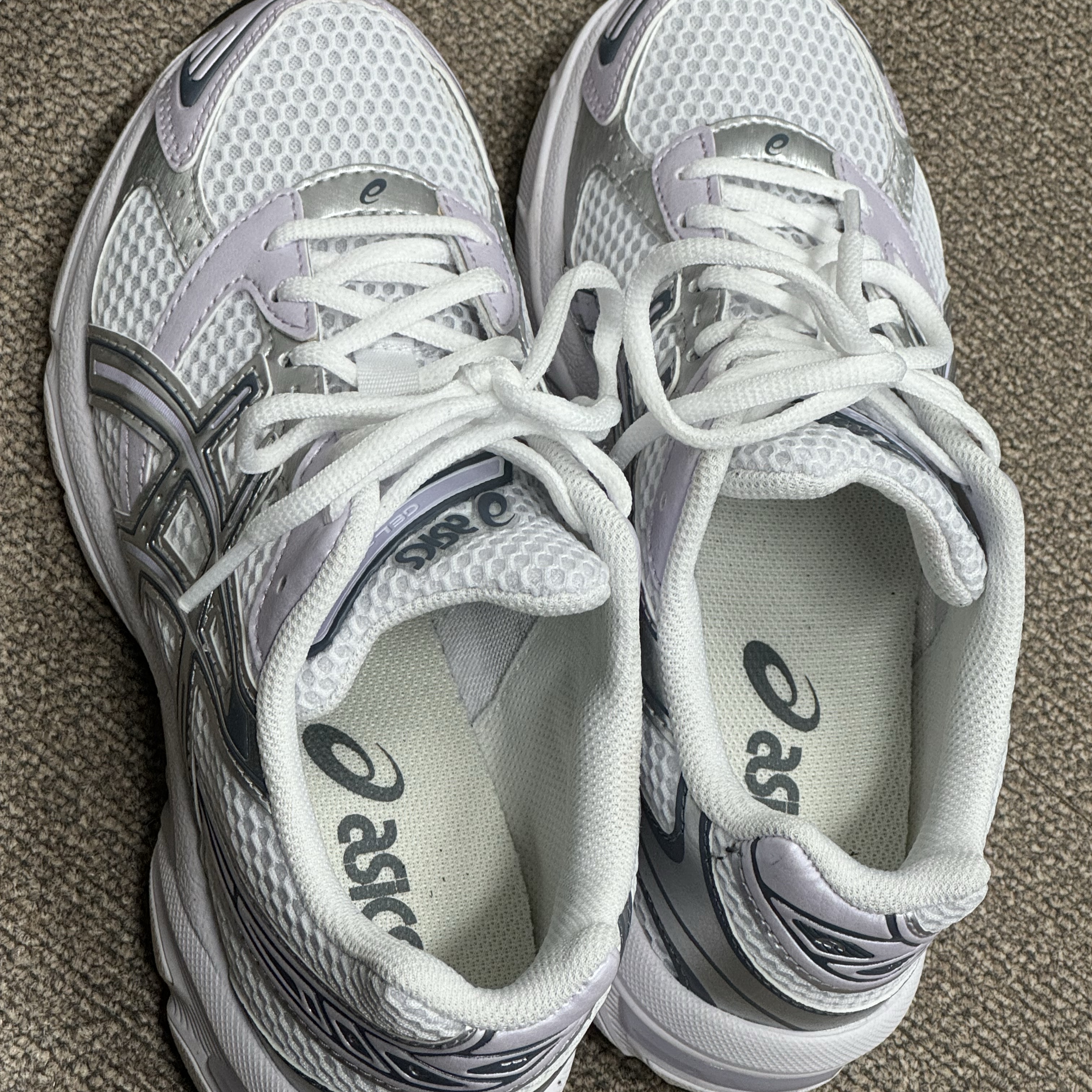 (W) Asics Gel-1130 White Faded Ash Rock 착용 스타일