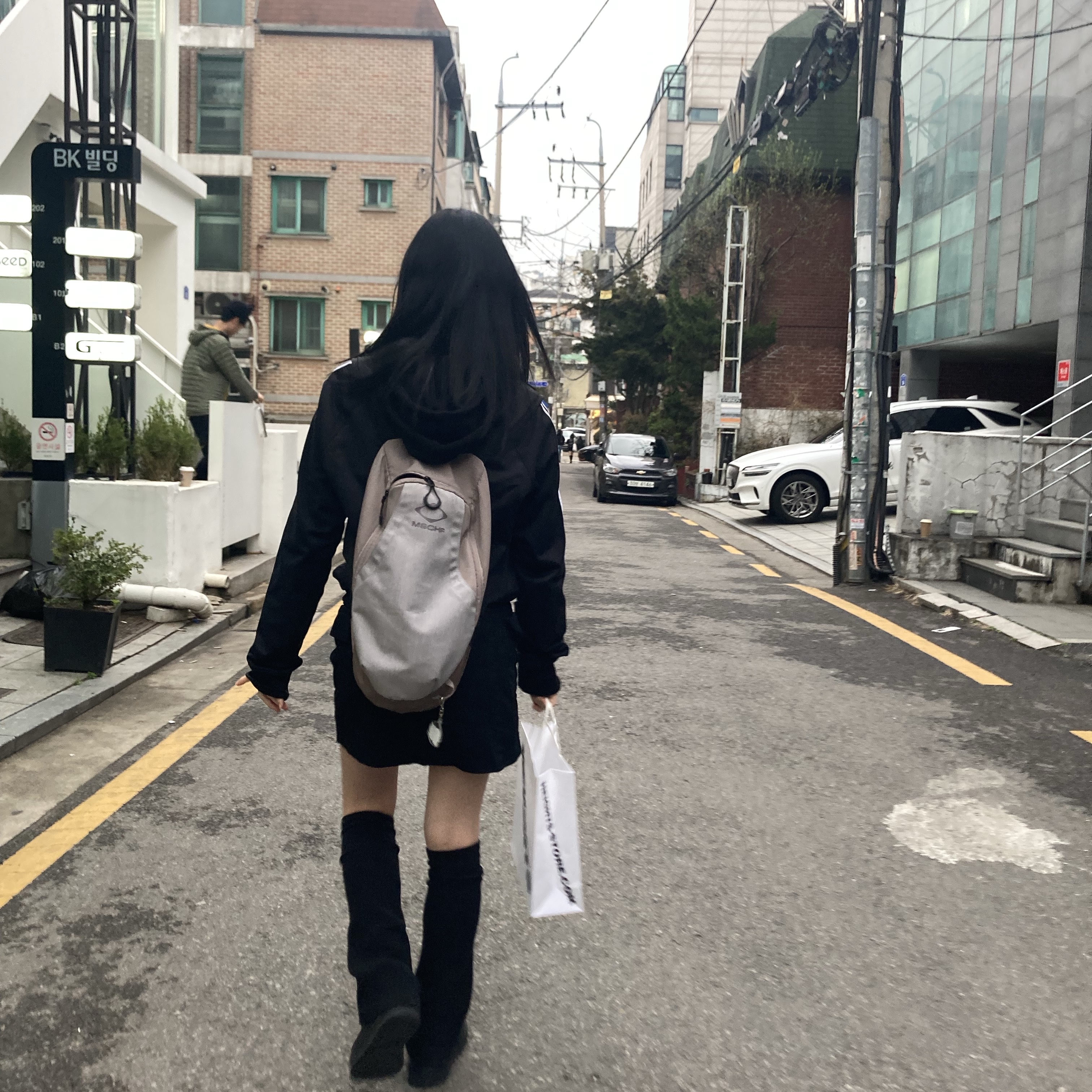 Mischief Rhombus Backpack Pink Grey, (W) Nike Air Force 1 '07 Low Triple Black 착용 스타일 - 1