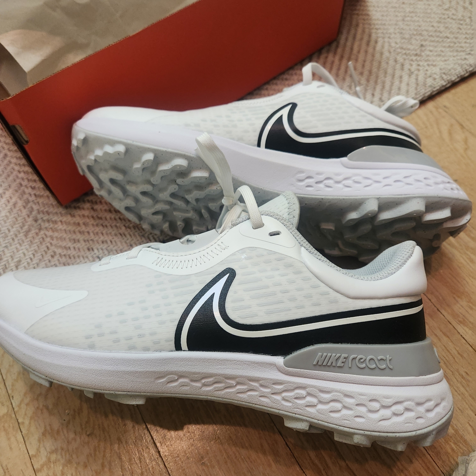 Nike Infinity Pro 2 Wide White Black 착용 스타일